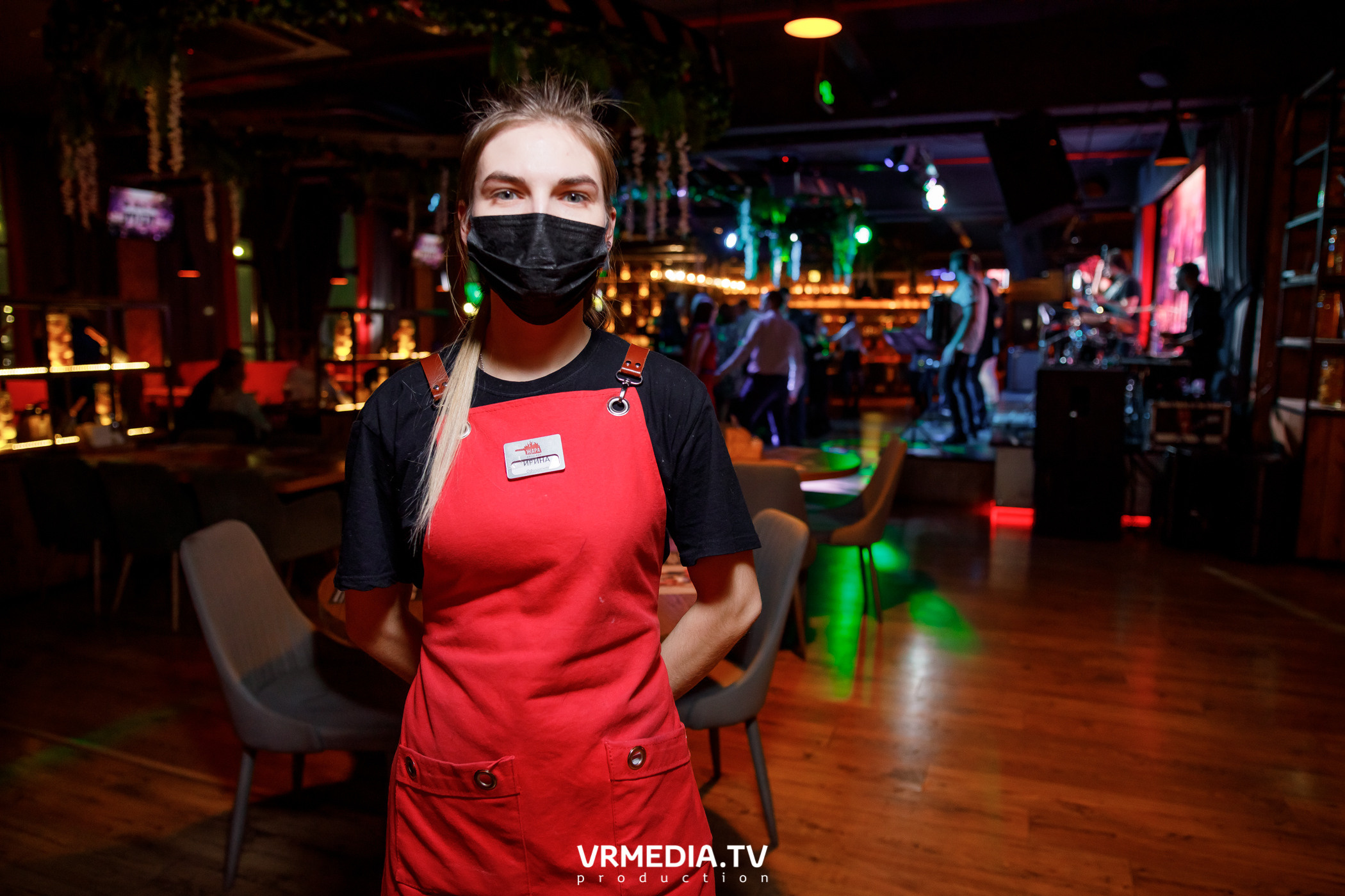 Мы русские в гриль-баре «Жара»