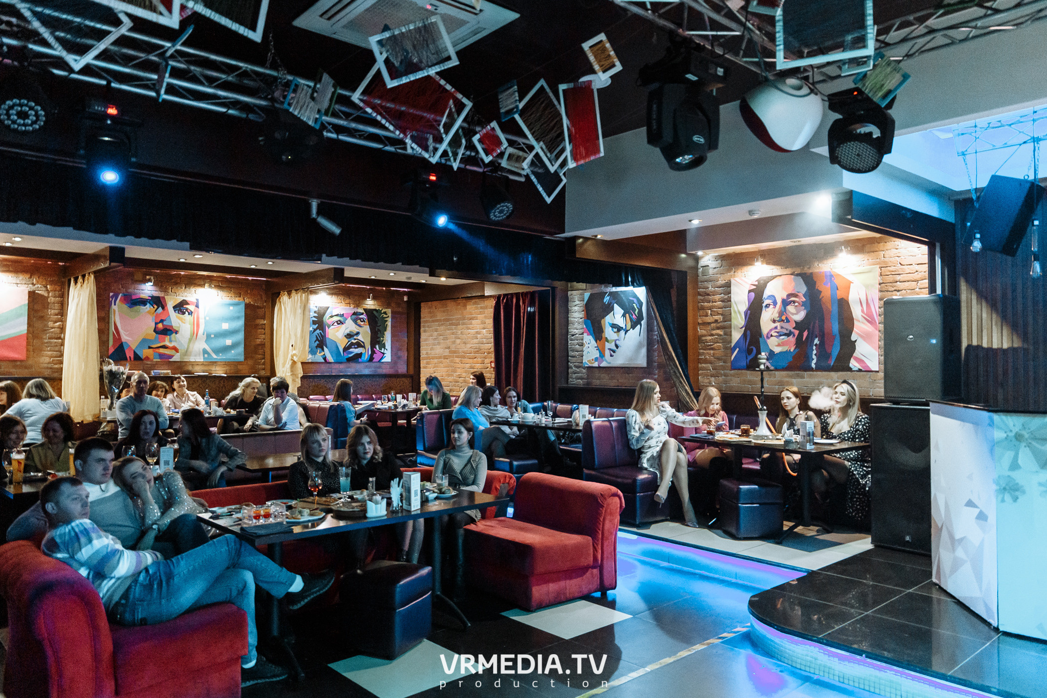 Международный женский день в караоке-баре «Четыре стихии»