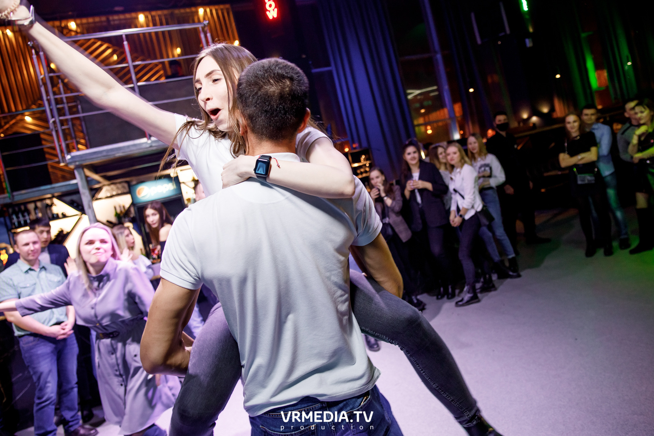 Выходные в баре «DOSKI»