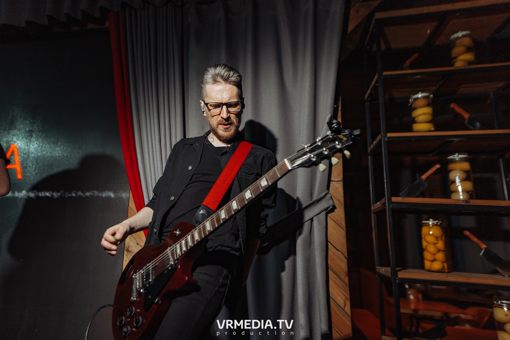 Алые Паруса в гриль-баре «Жара»