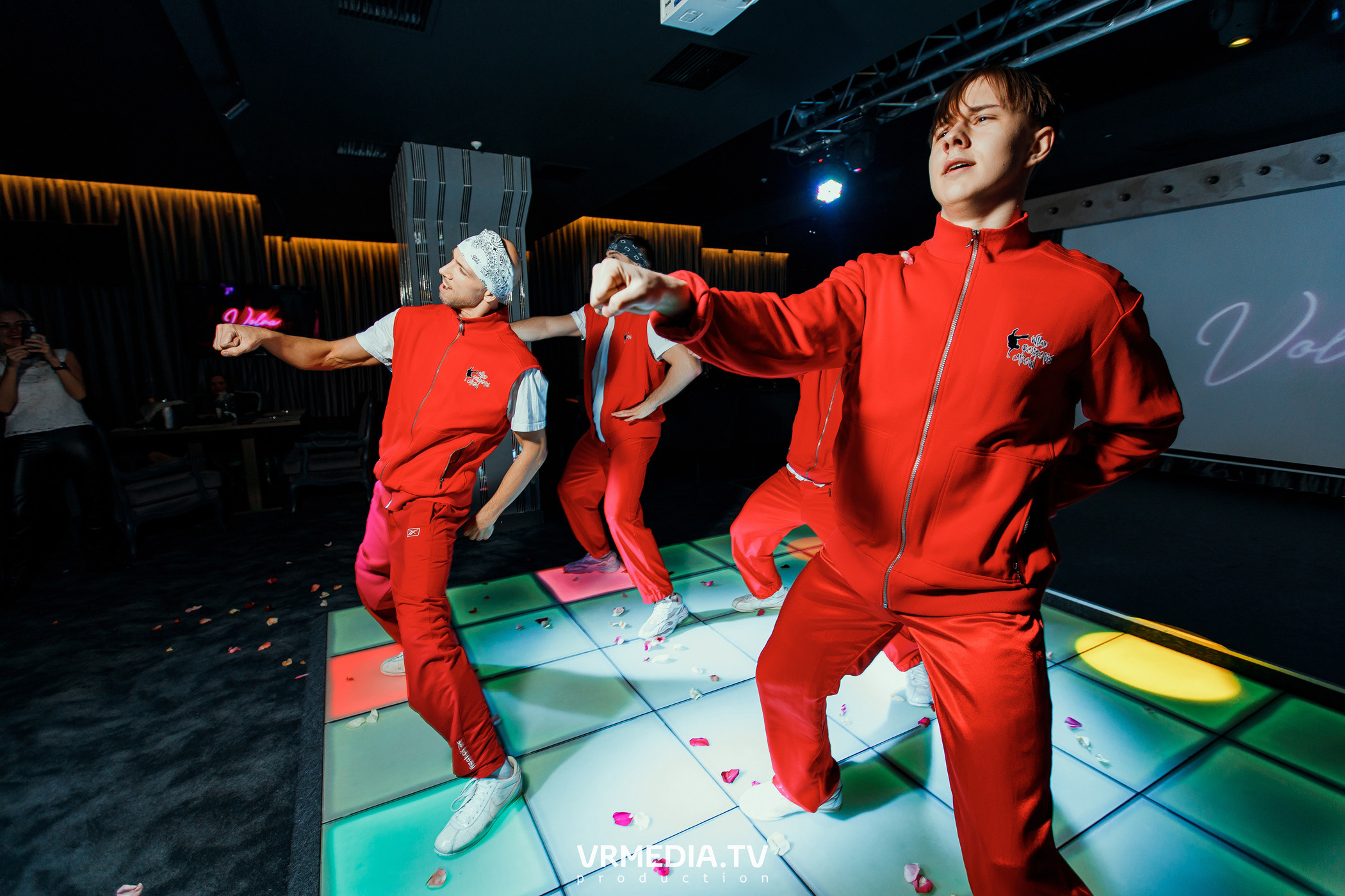 Women’s weekend в караоке «Volna»