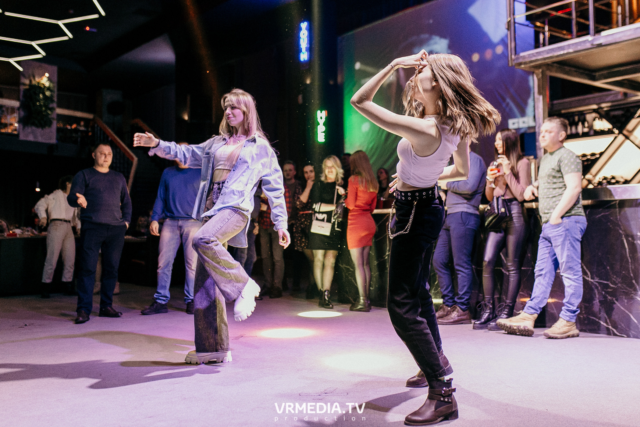 Выходные в баре «DOSKI»