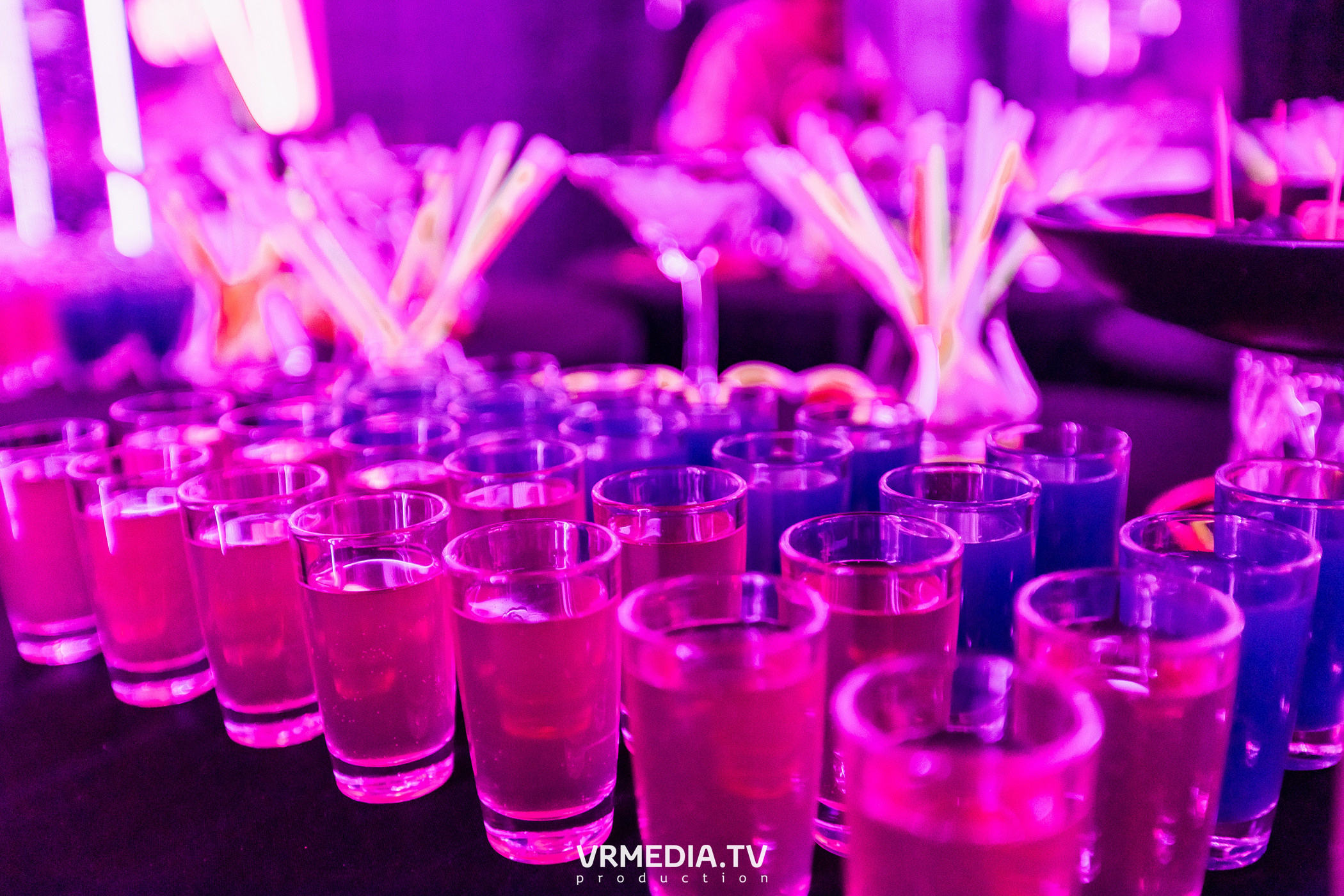 Выходные в караоке «Volna»