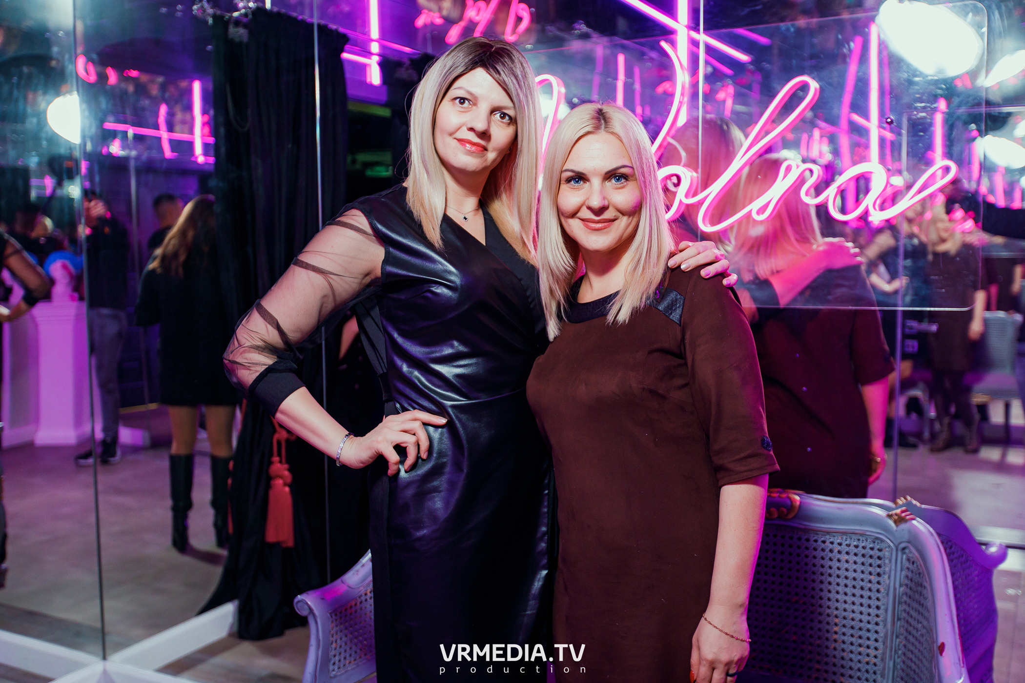 Women’s weekend в караоке «Volna»