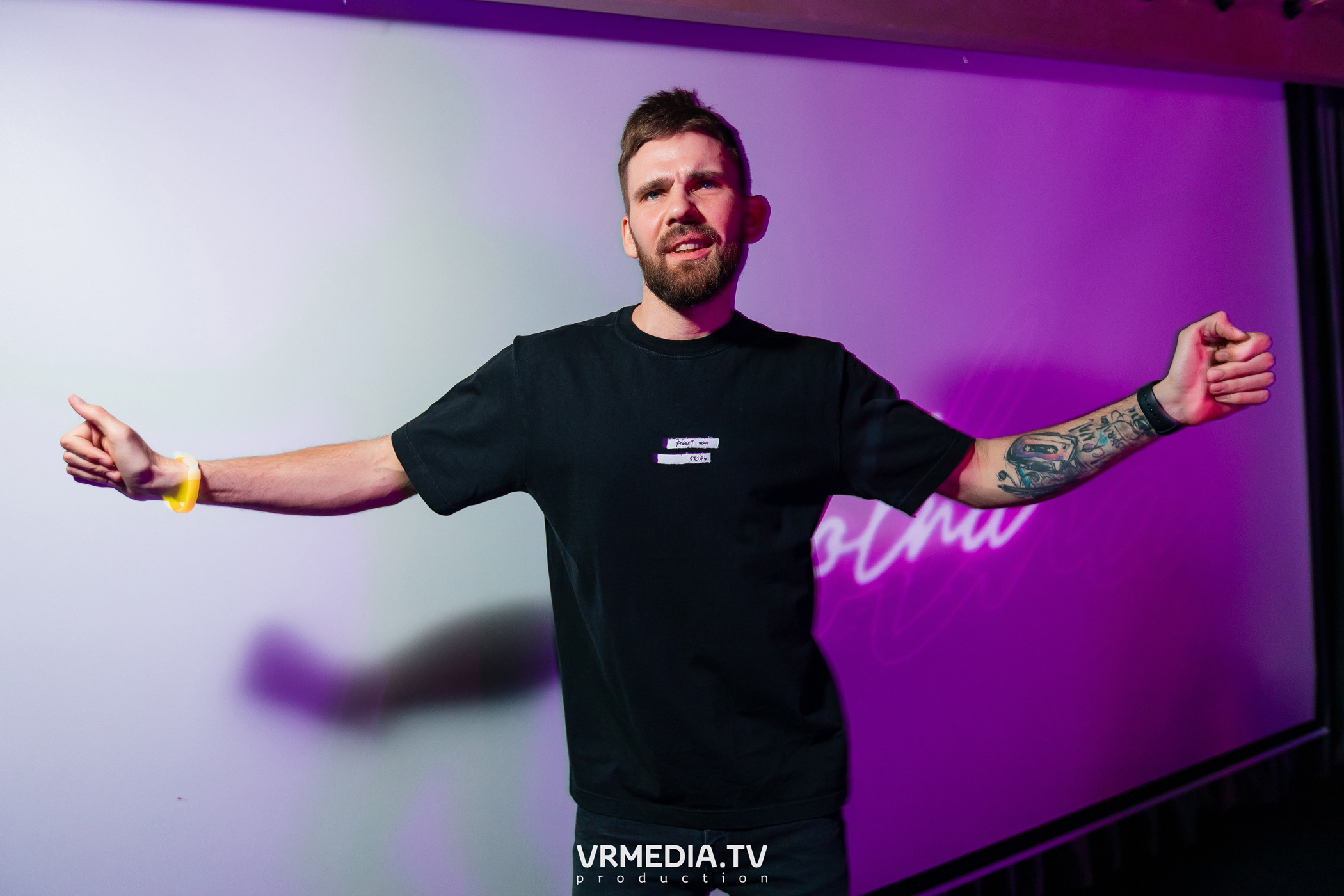 Выходные в караоке «Volna»