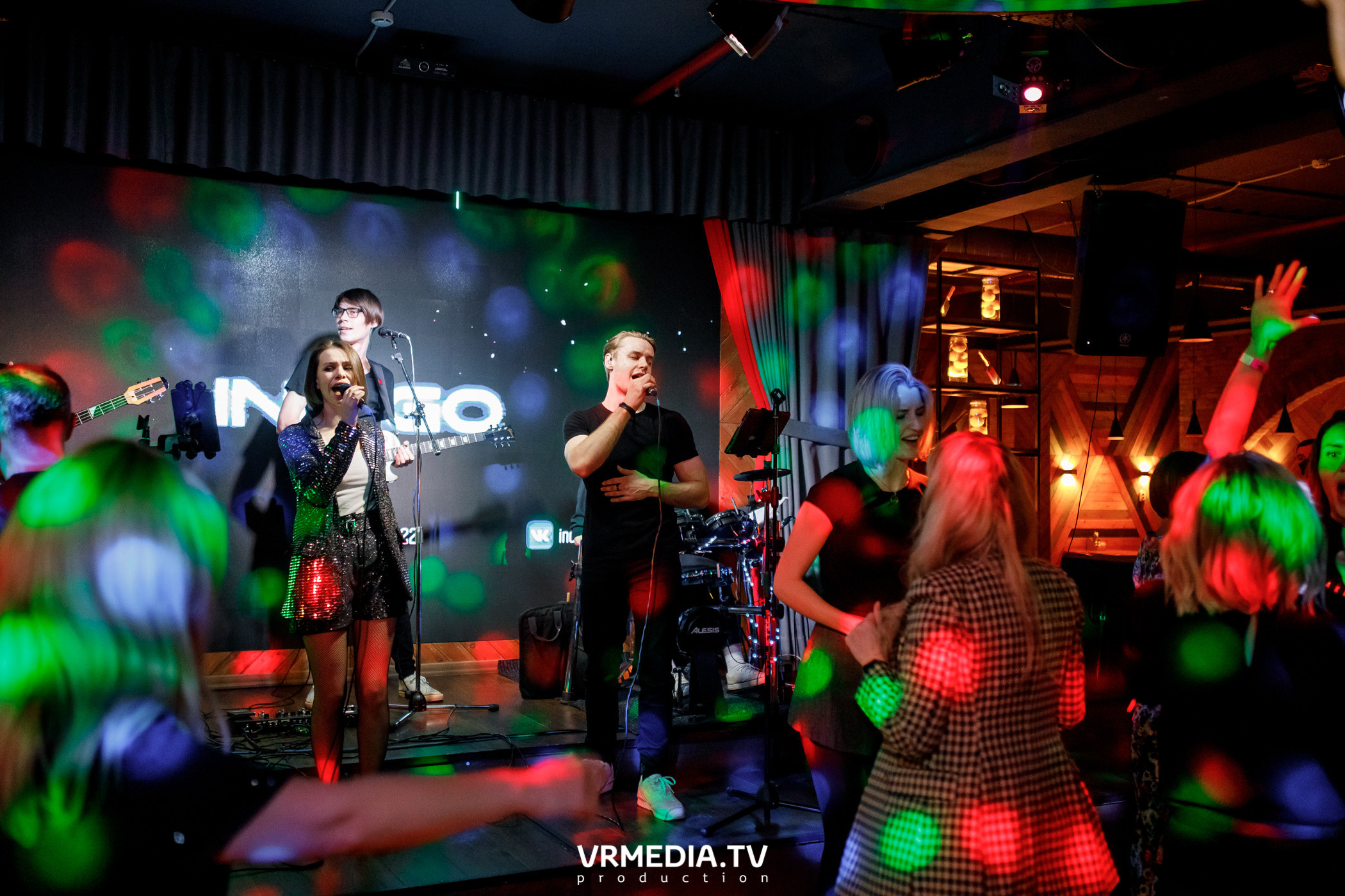 Индиго в гриль-баре «Жара»