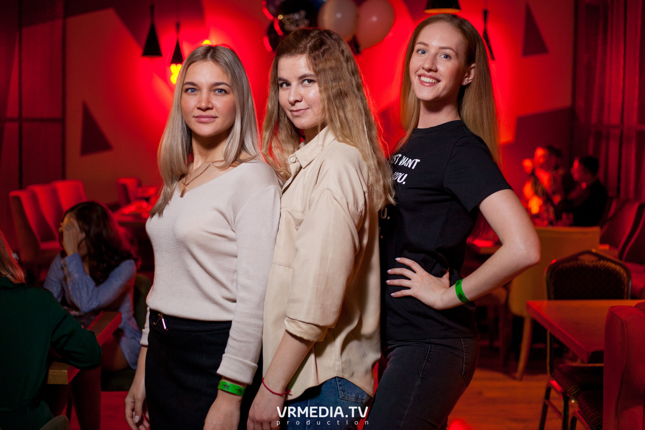 Крупным Планом в гриль-баре «Жара»