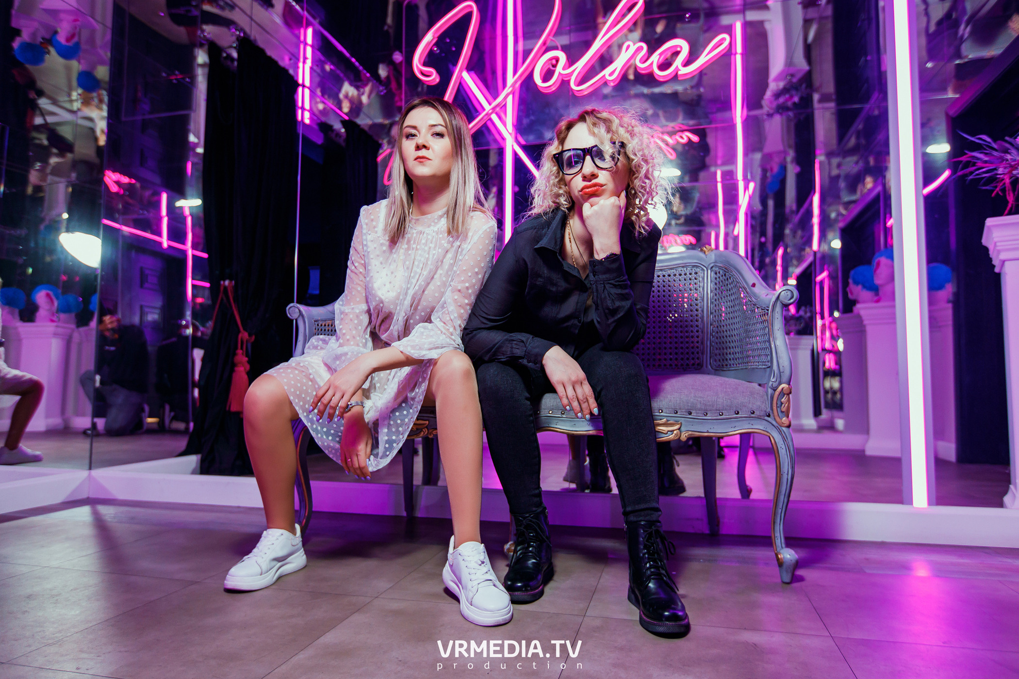 Women’s weekend в караоке «Volna»