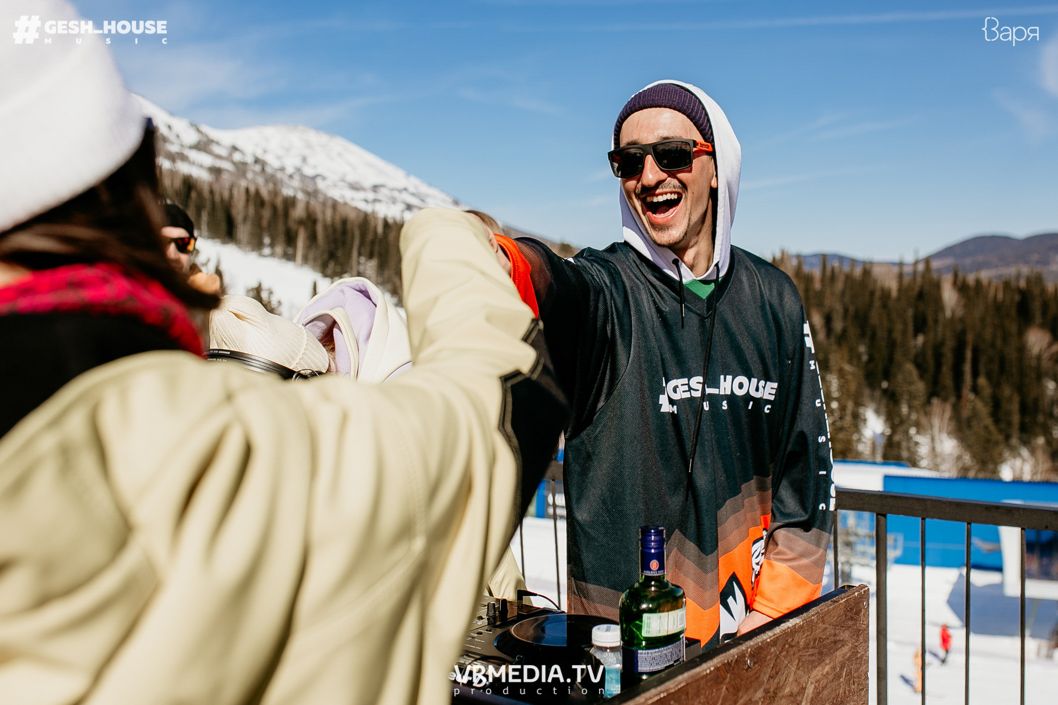 GESH HOUSE MUSIC в ВАРЯ бар