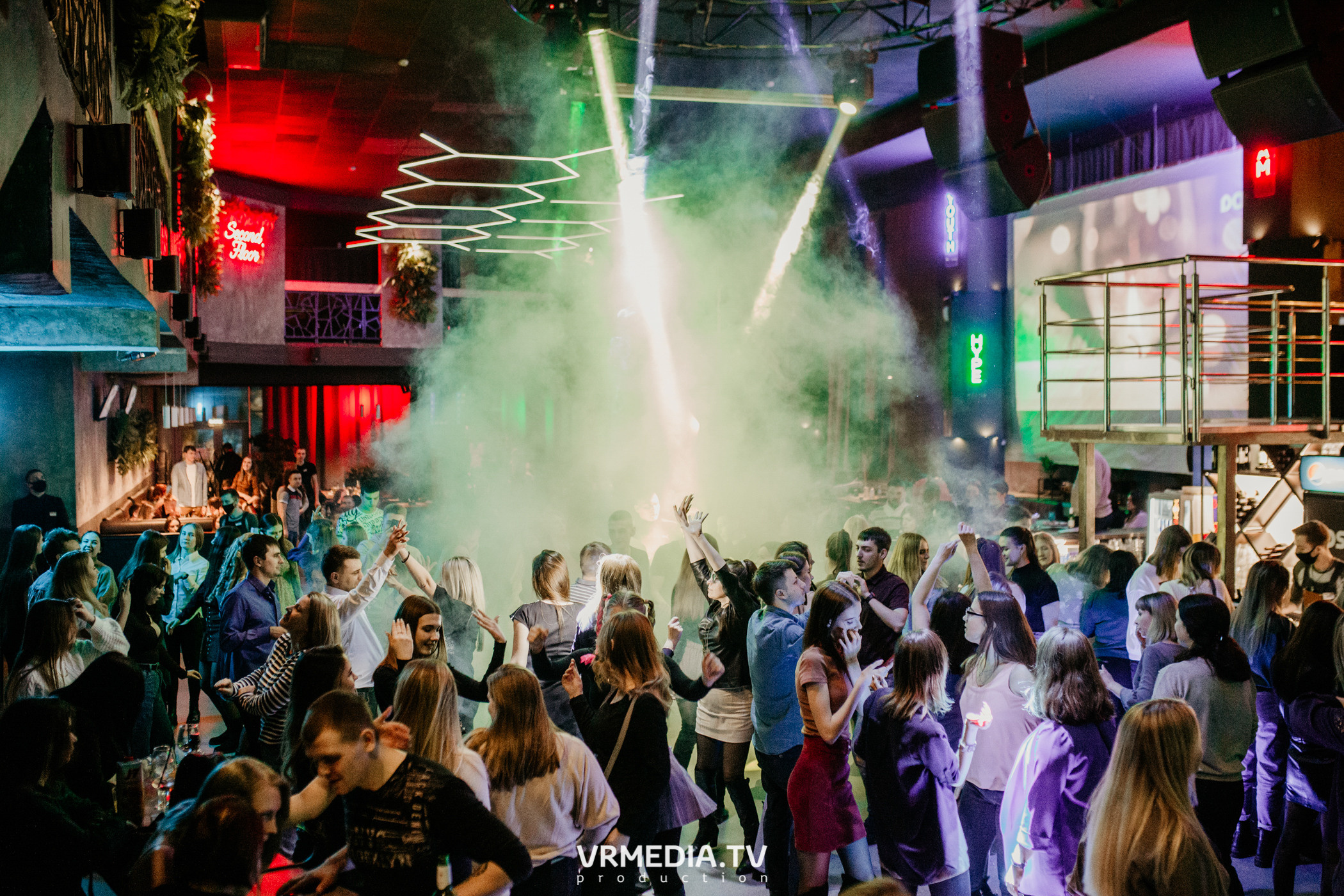 Выходные в баре «DOSKI»