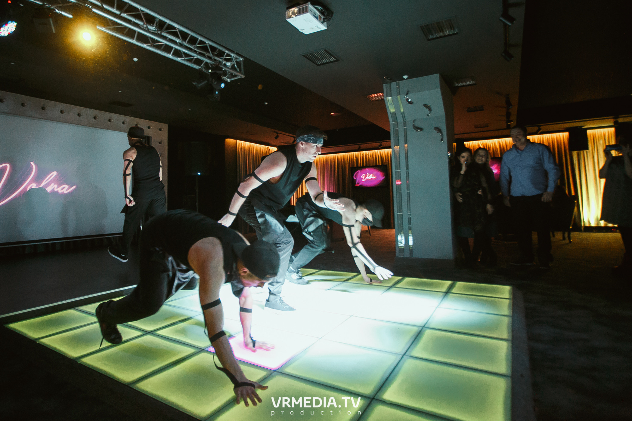 Women’s weekend в караоке «Volna»