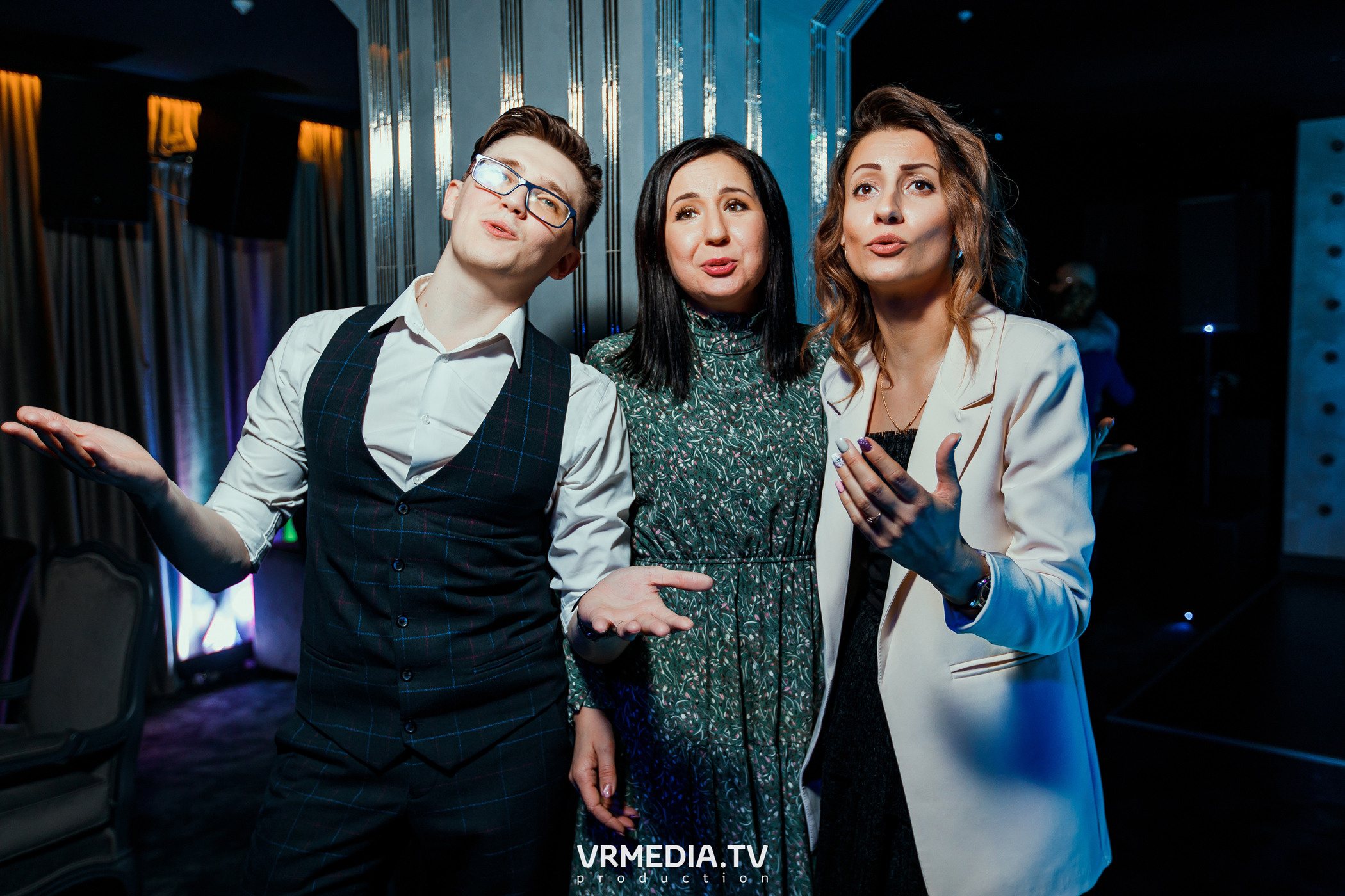 Women’s weekend в караоке «Volna»
