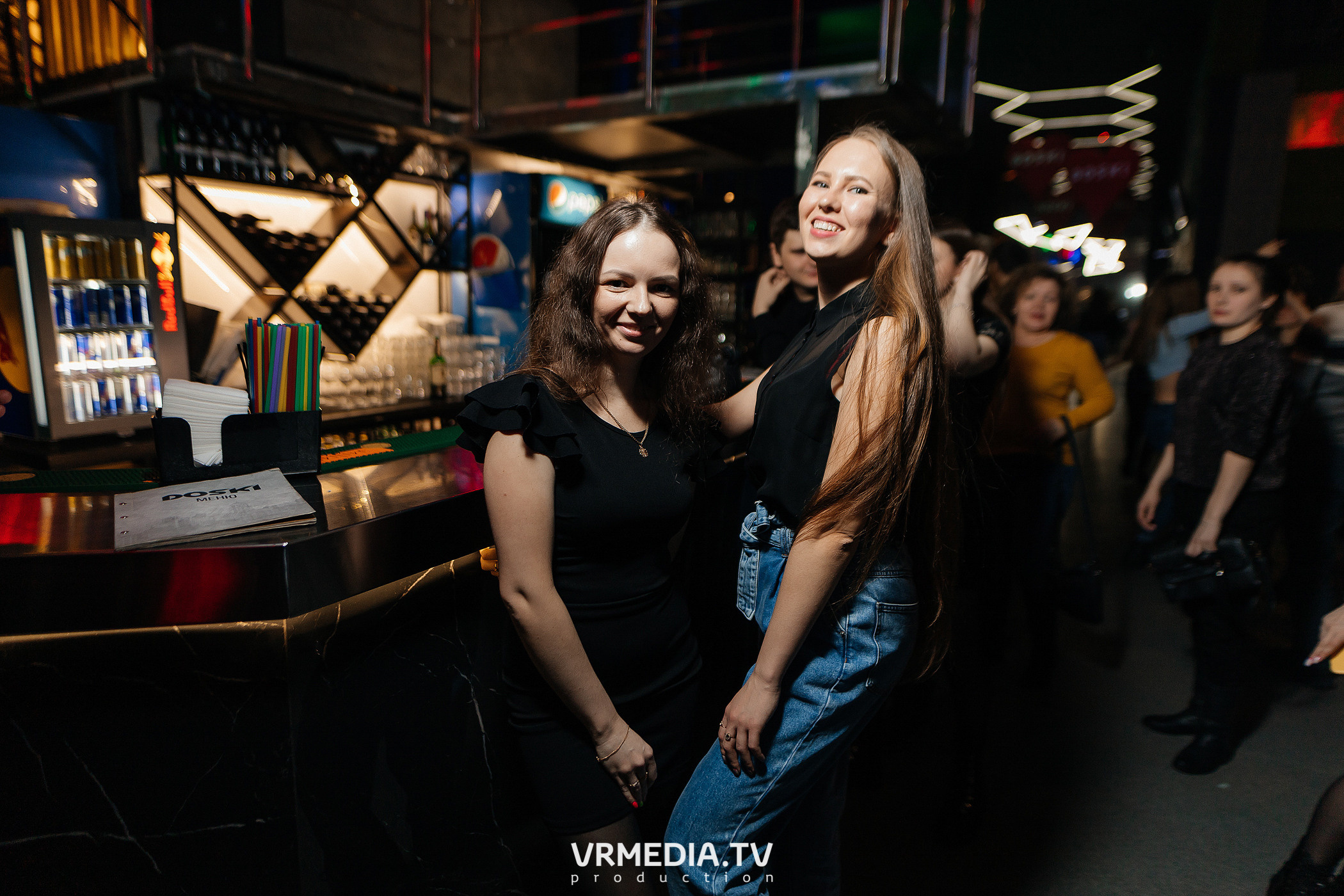 Выходные в баре «DOSKI»