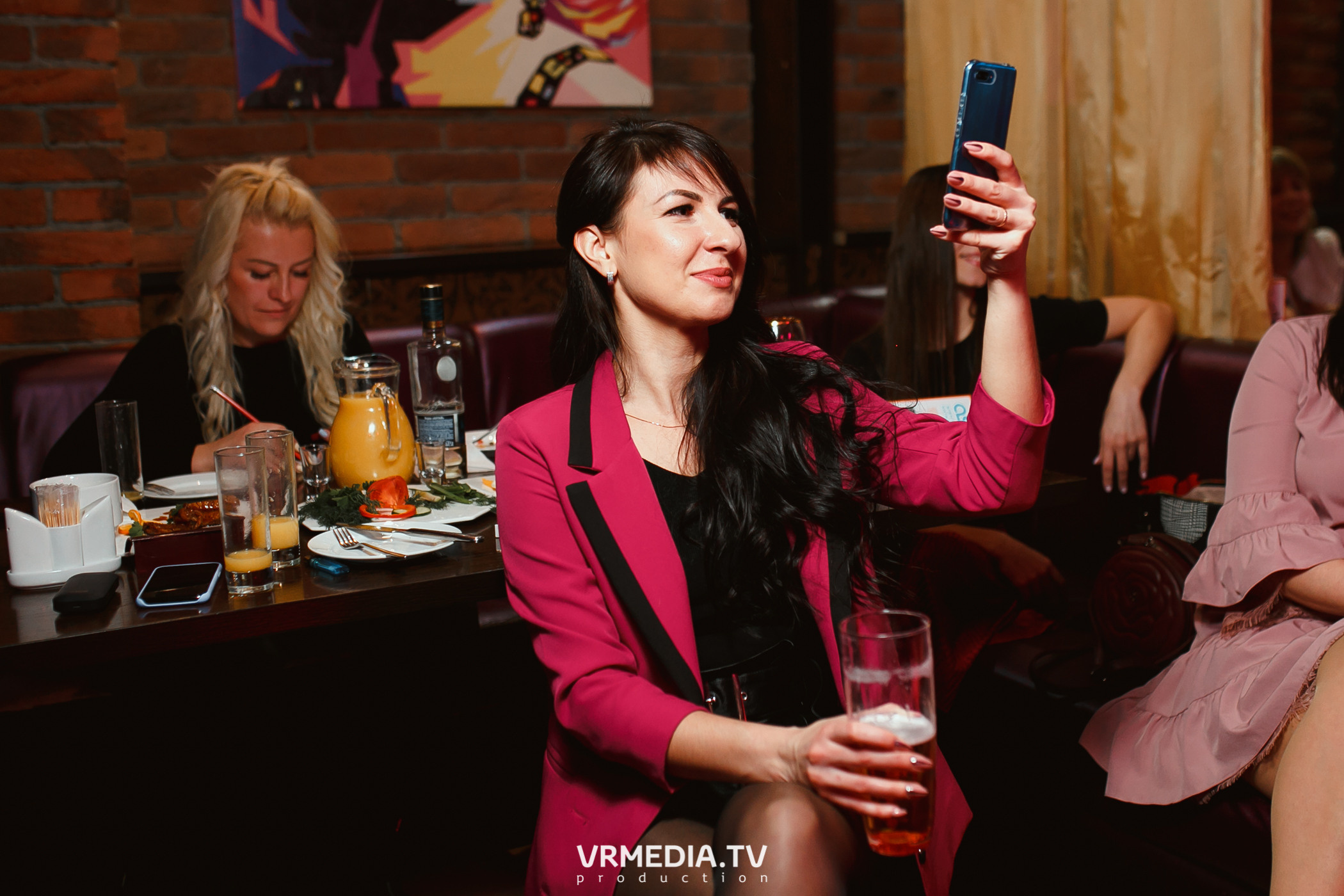 Международный женский день в караоке-баре «Четыре стихии»