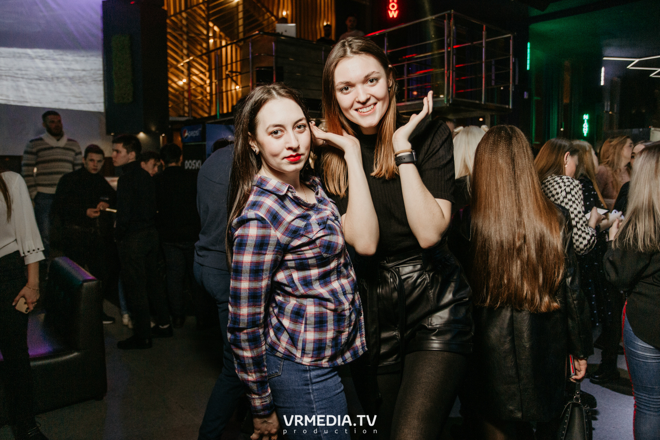 Выходные в баре «DOSKI»