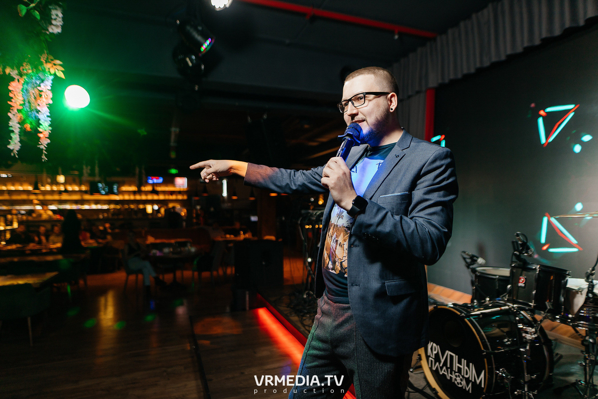 Крупным Планов в гриль-баре «Жара»