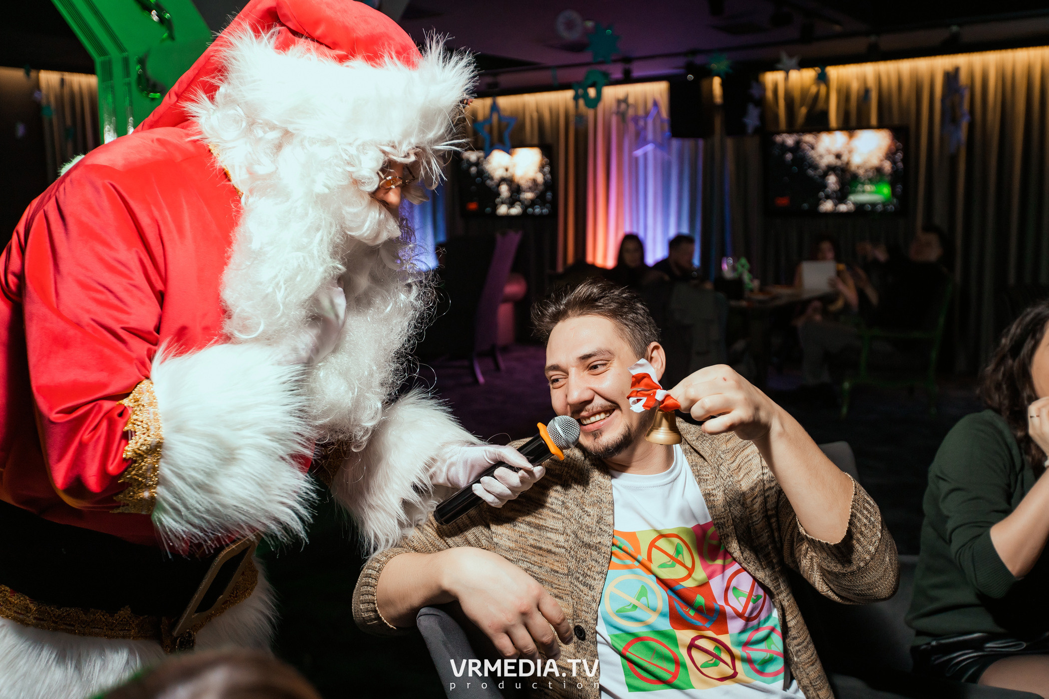 Merry Christmas в караоке «Volna»