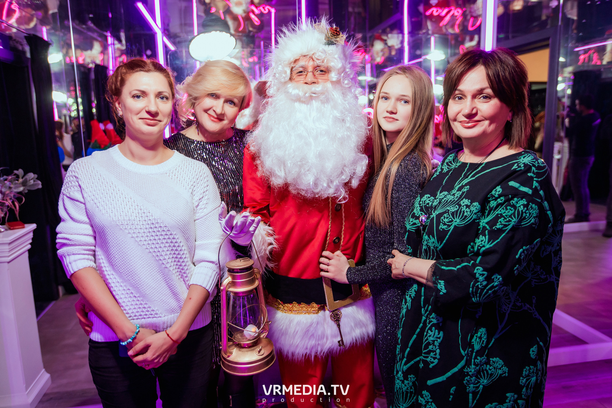 Merry Christmas в караоке «Volna»