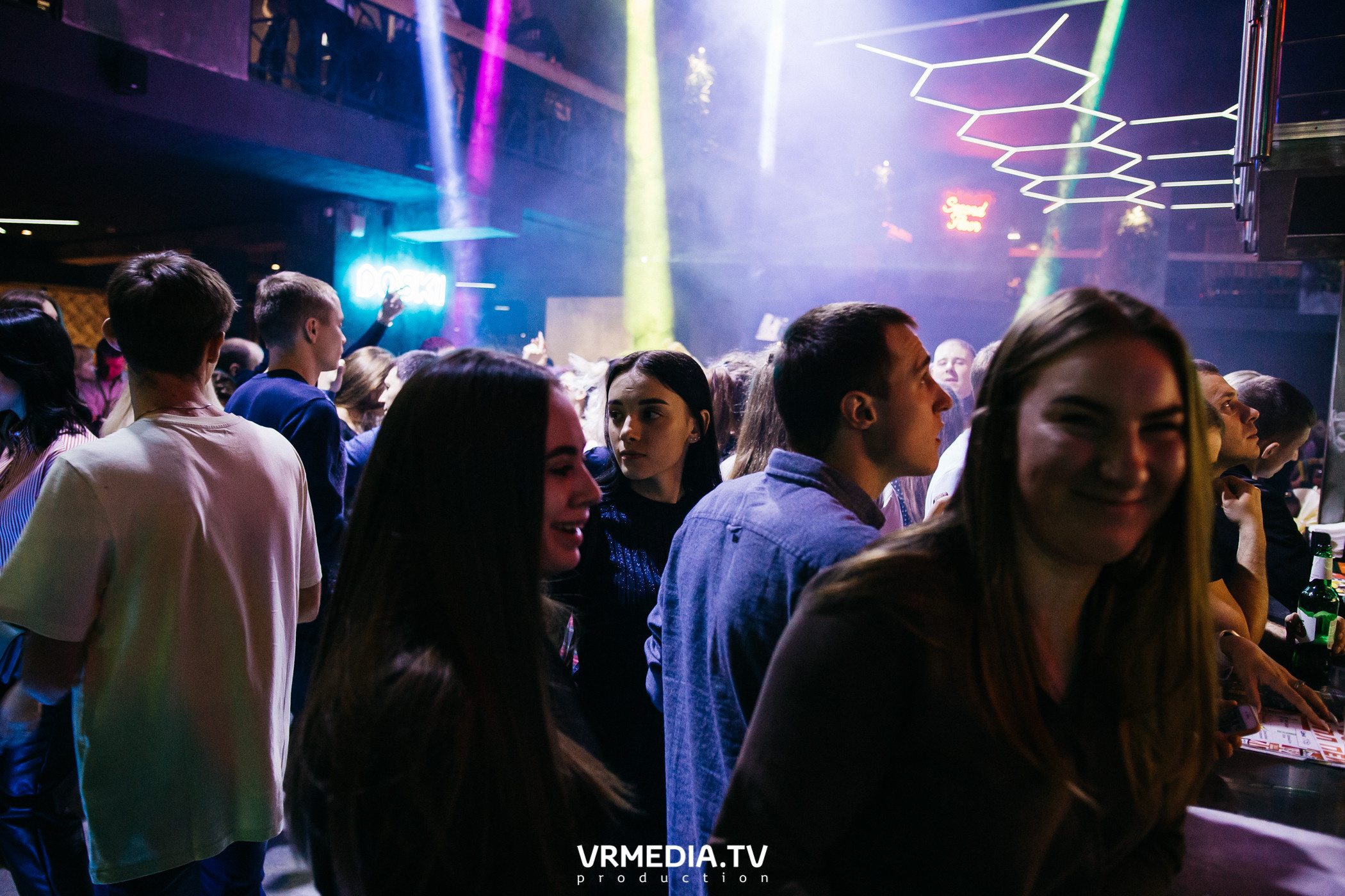 Выходные в баре «DOSKI»