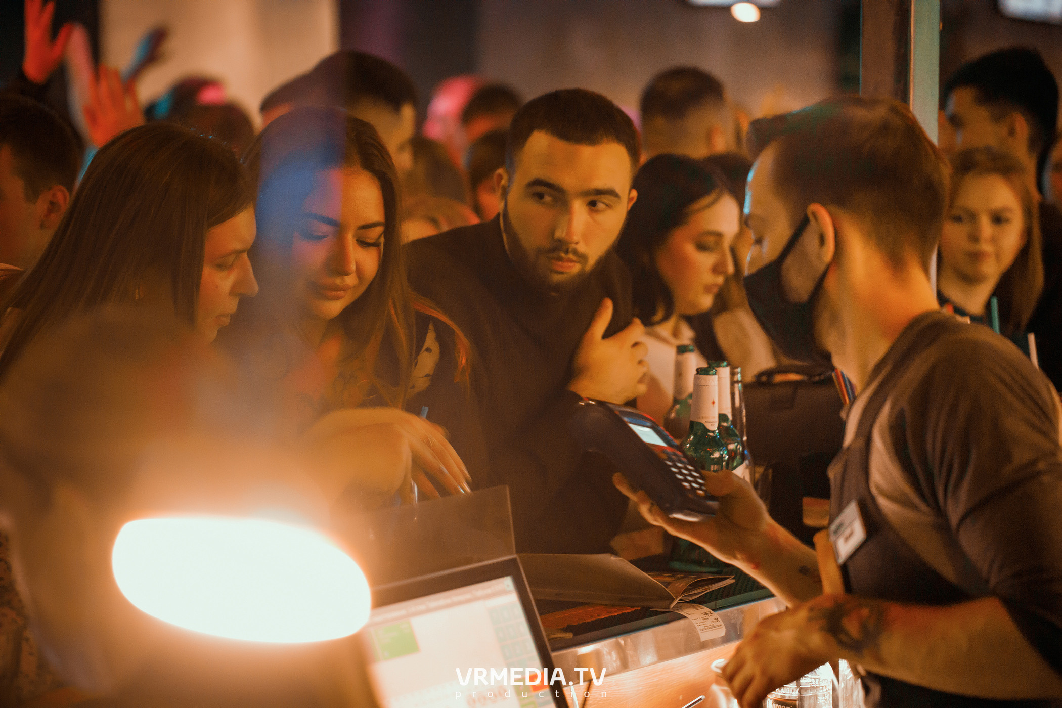 Выходные в баре «DOSKI»