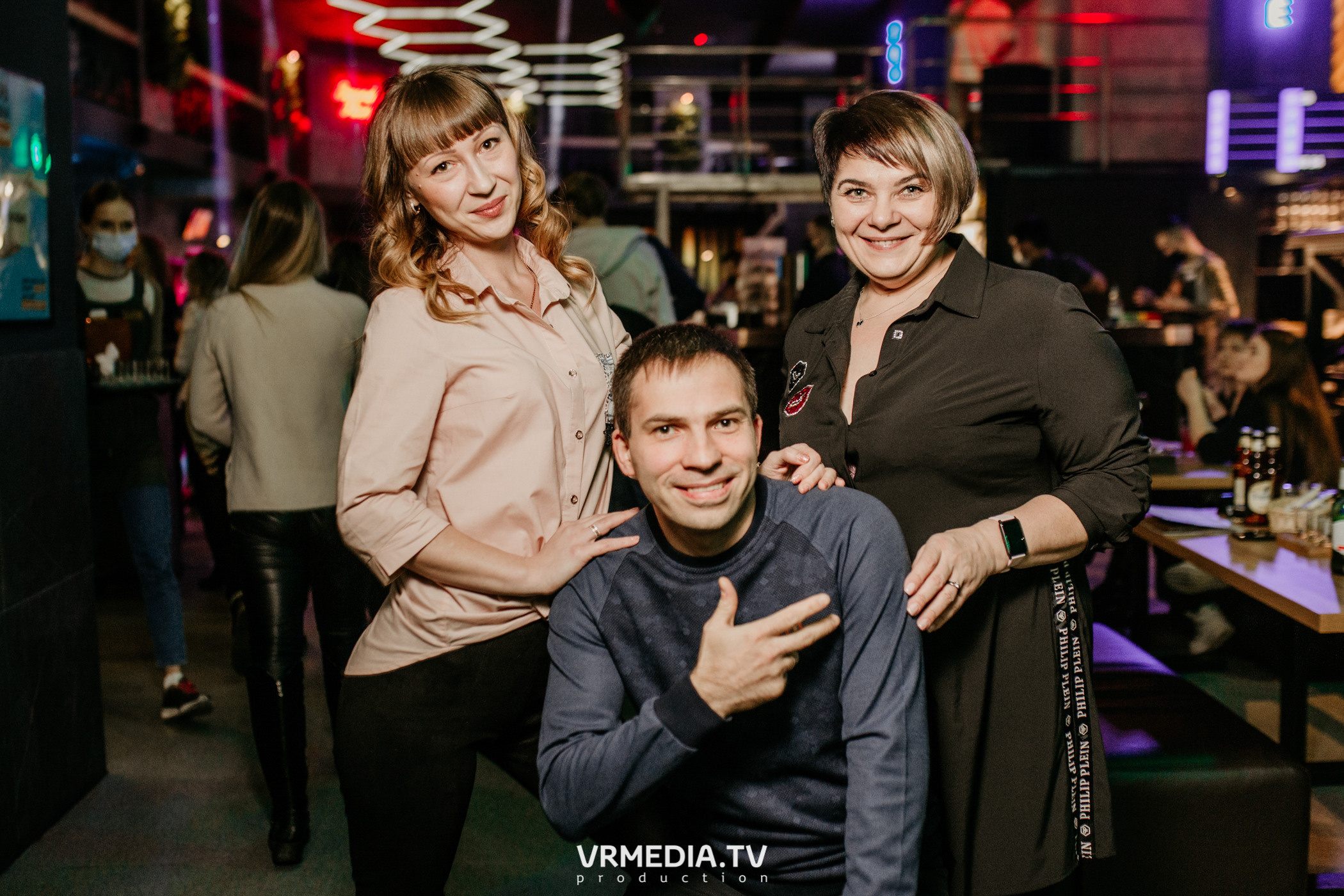 Выходные в баре «DOSKI»