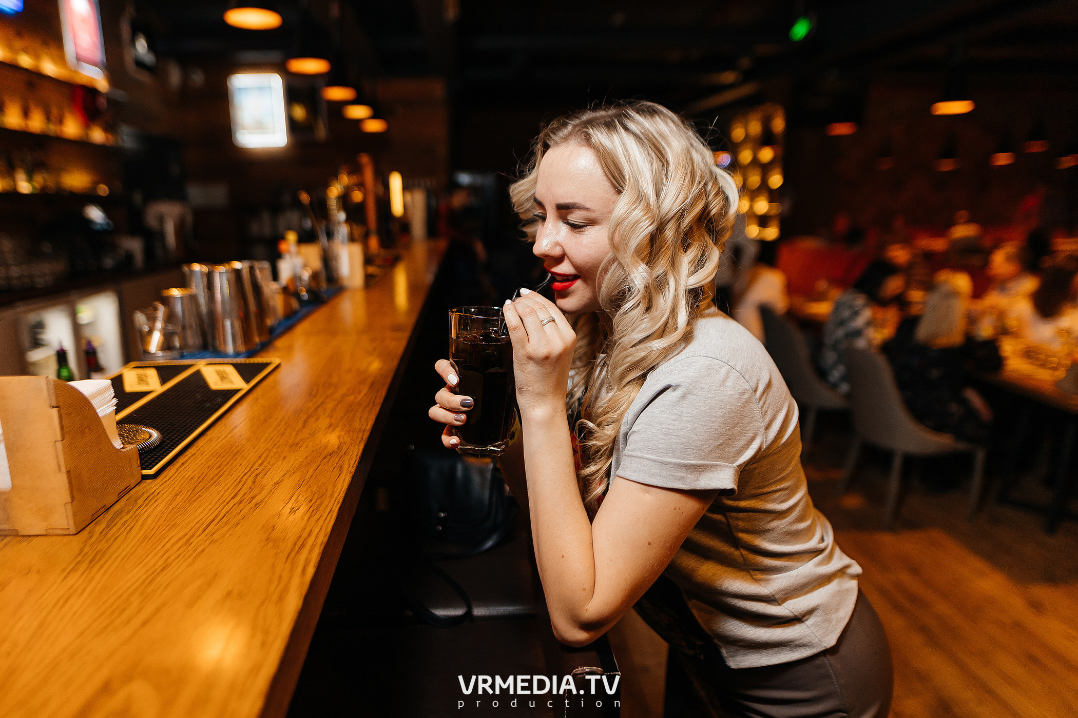 Крупным Планов в гриль-баре «Жара»