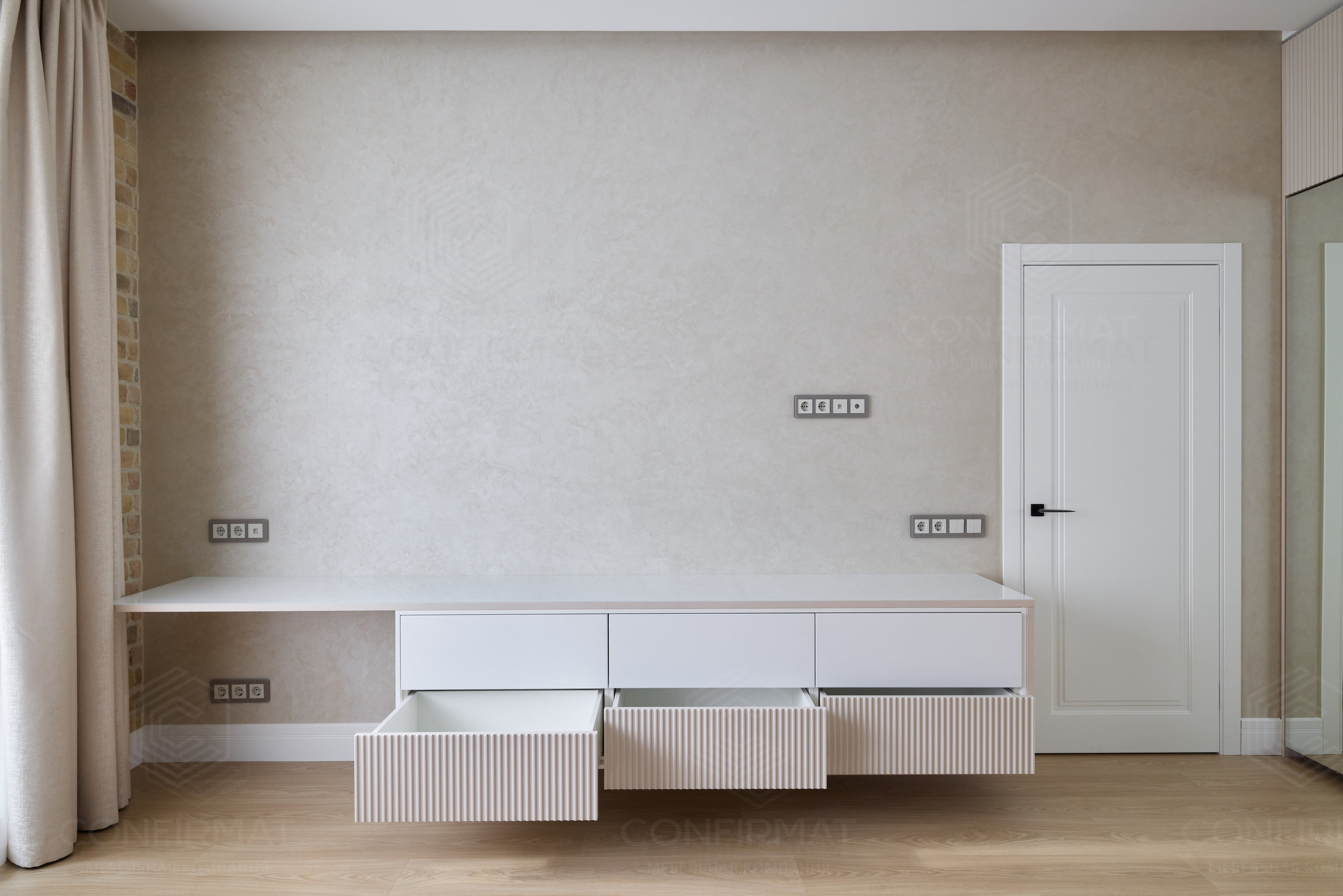 Подвесная тумба под ТВ. Мебель на заказ