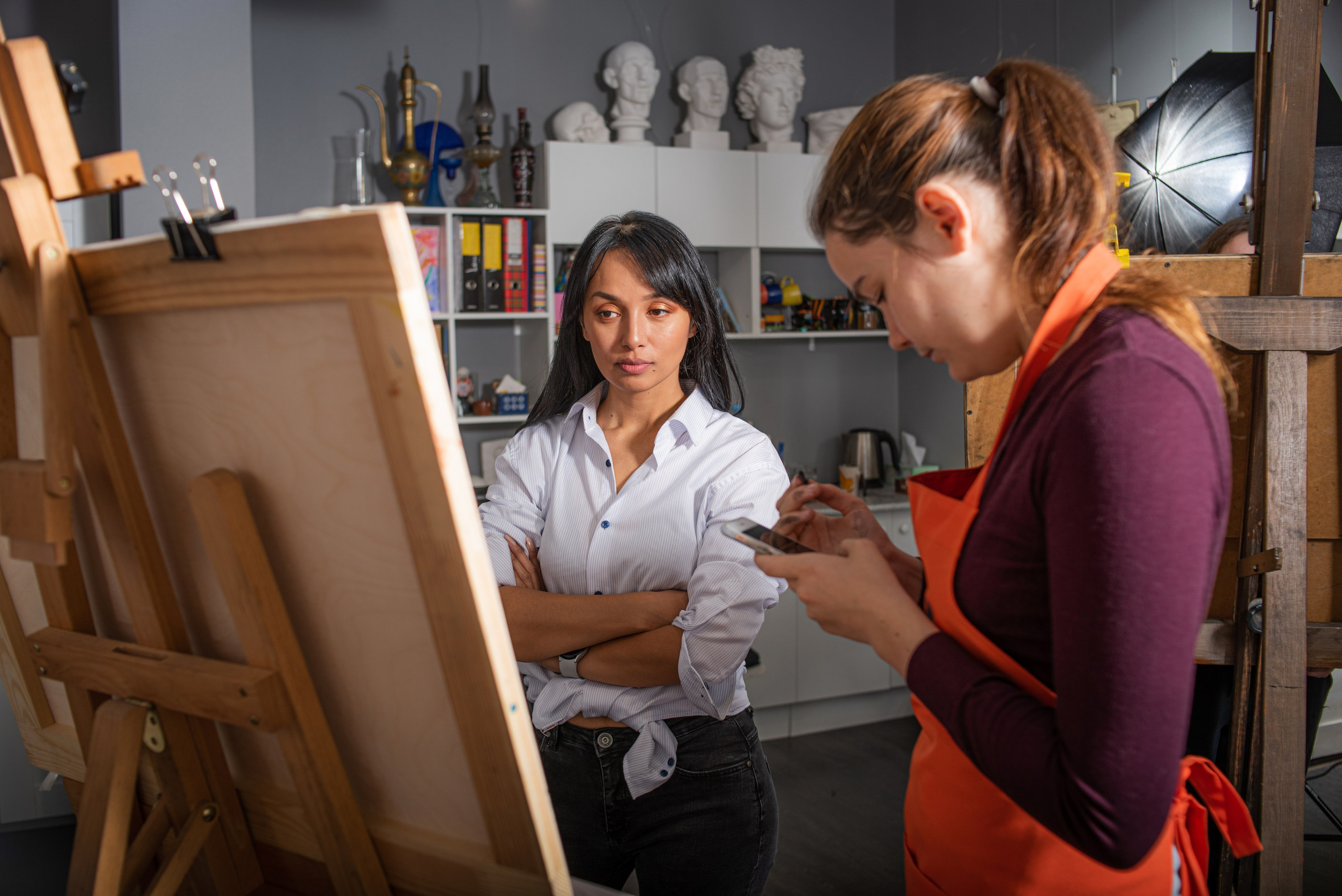 Фотоконтент для художницы Валентины Дережановой. Занимаюсь профессиональной фотографией и живу рядом с Байкалом. Работаю в разных жанрах