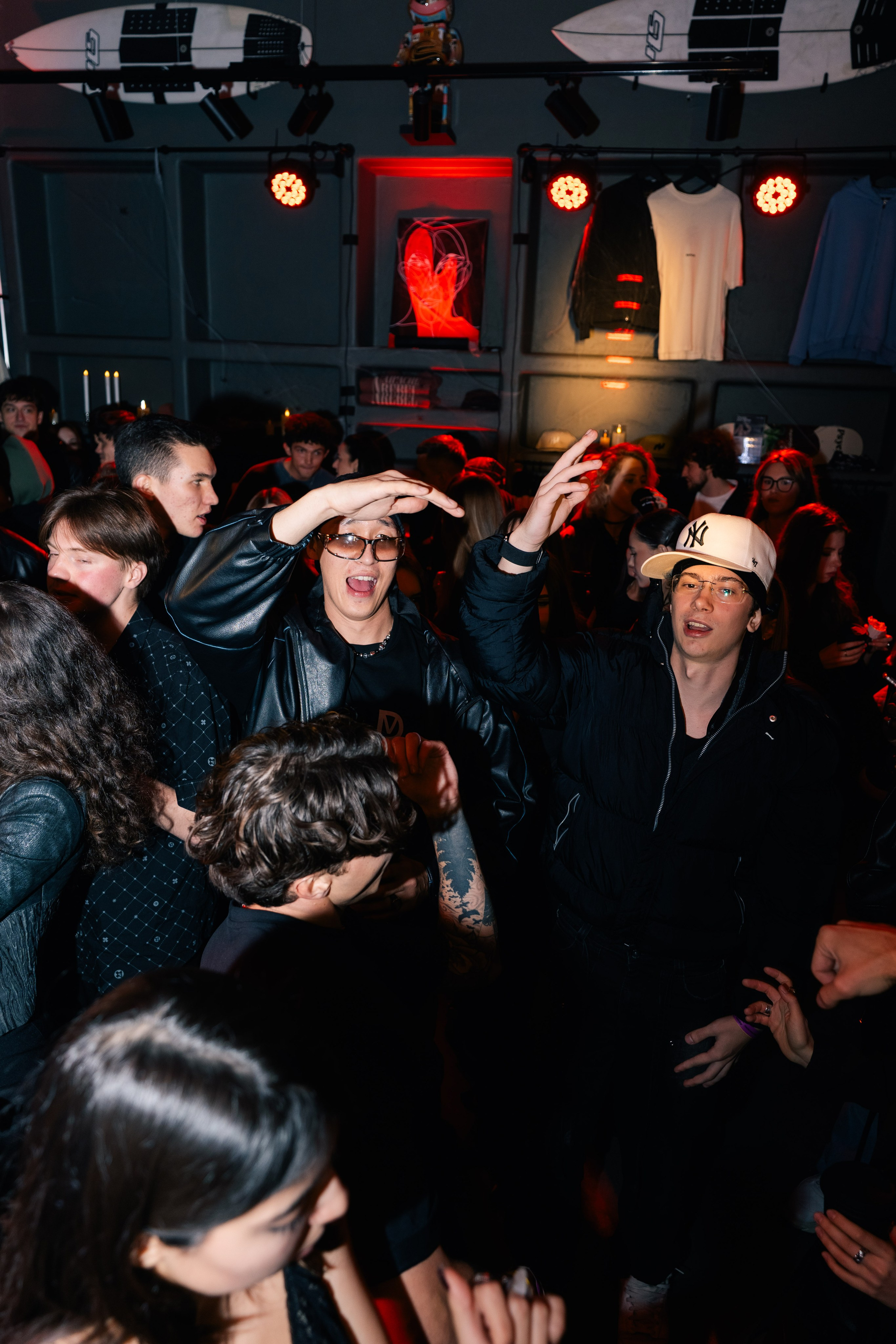 NAIPACHE DARK NIGHT x TWINBY. @oljiofilm: Олег Иванов — фотограф