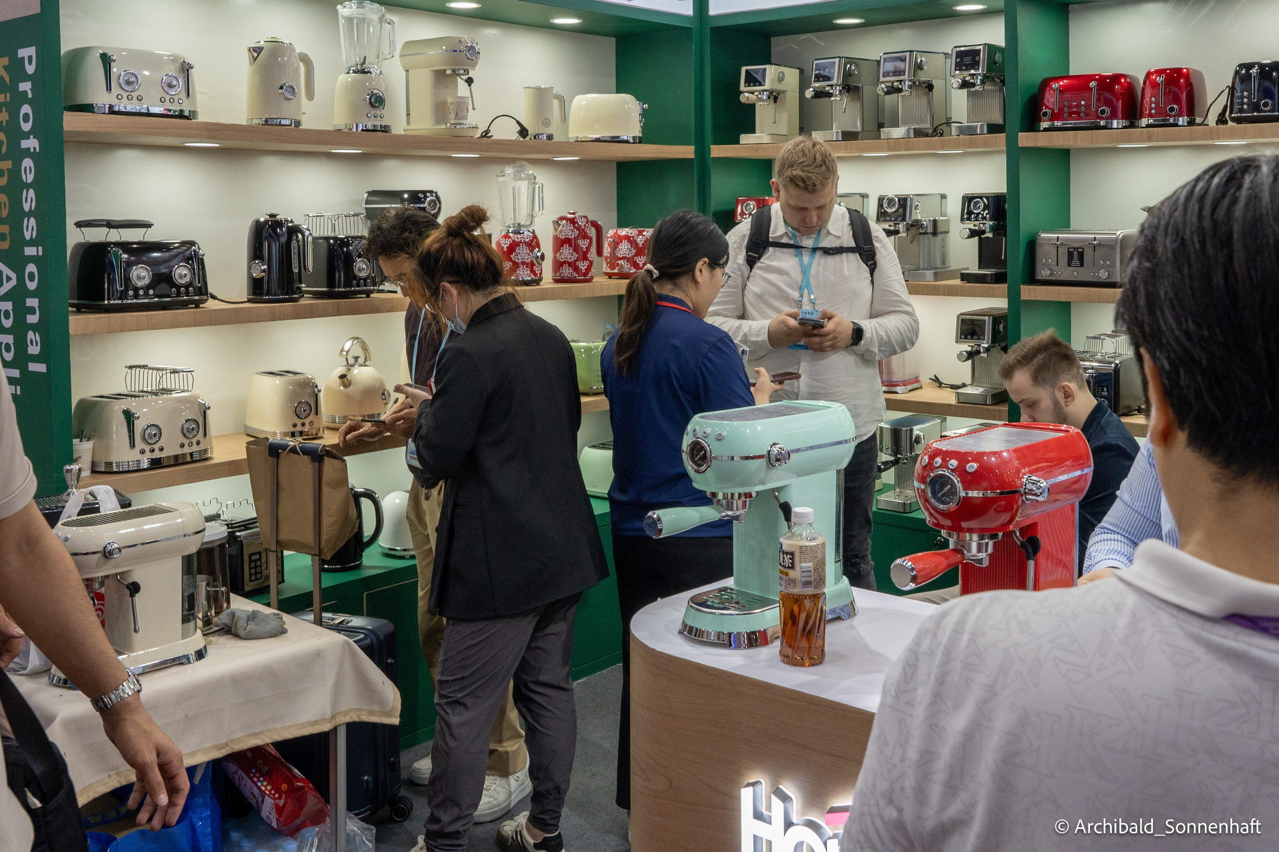 Short trip to Canton fair. Photographer in Guangzhou, China. Archibald Sonnenhaft