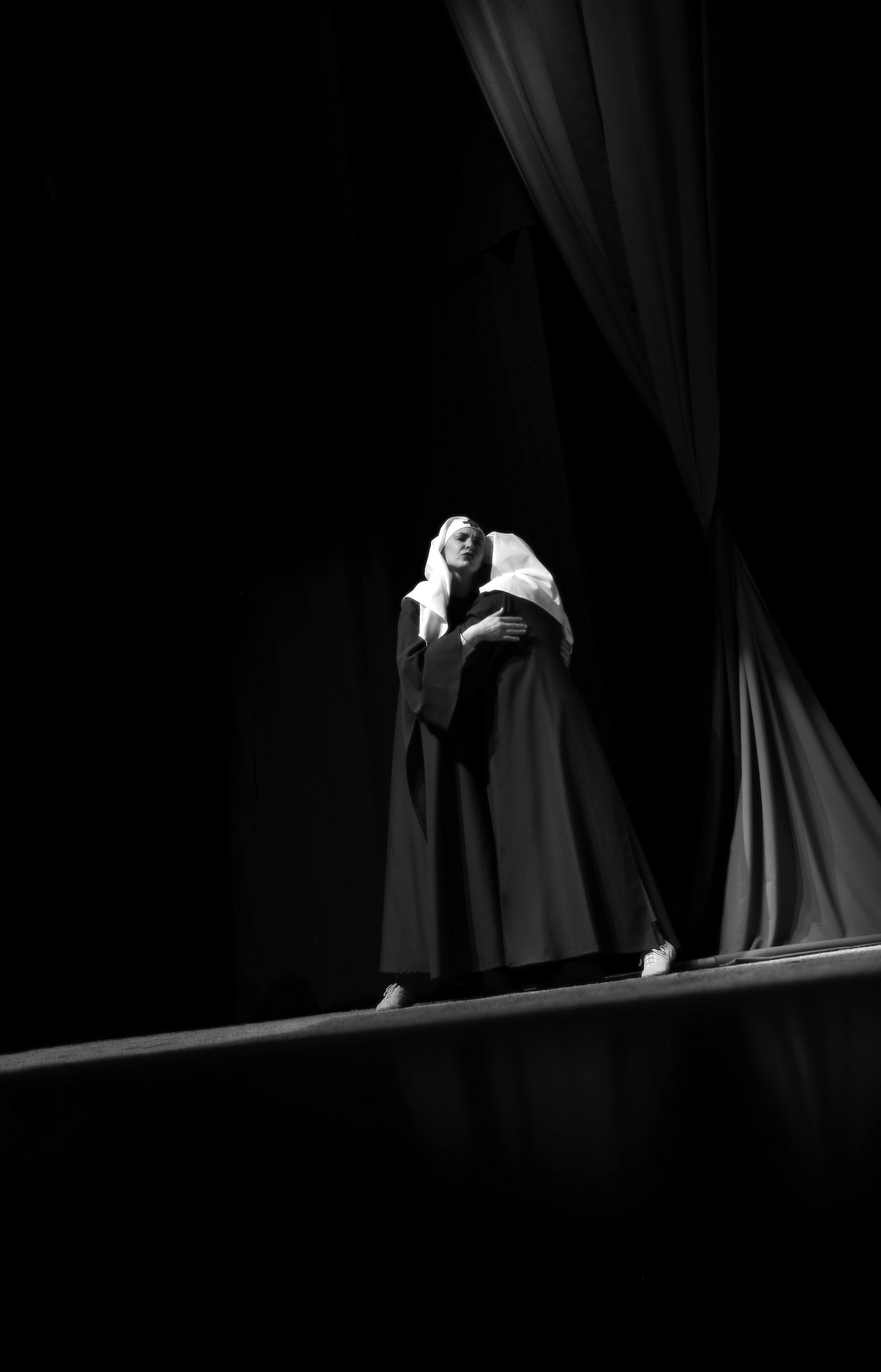 Недетский спектакль в театре кукол. Кристина Зуенкова. Фотограф в Луганске