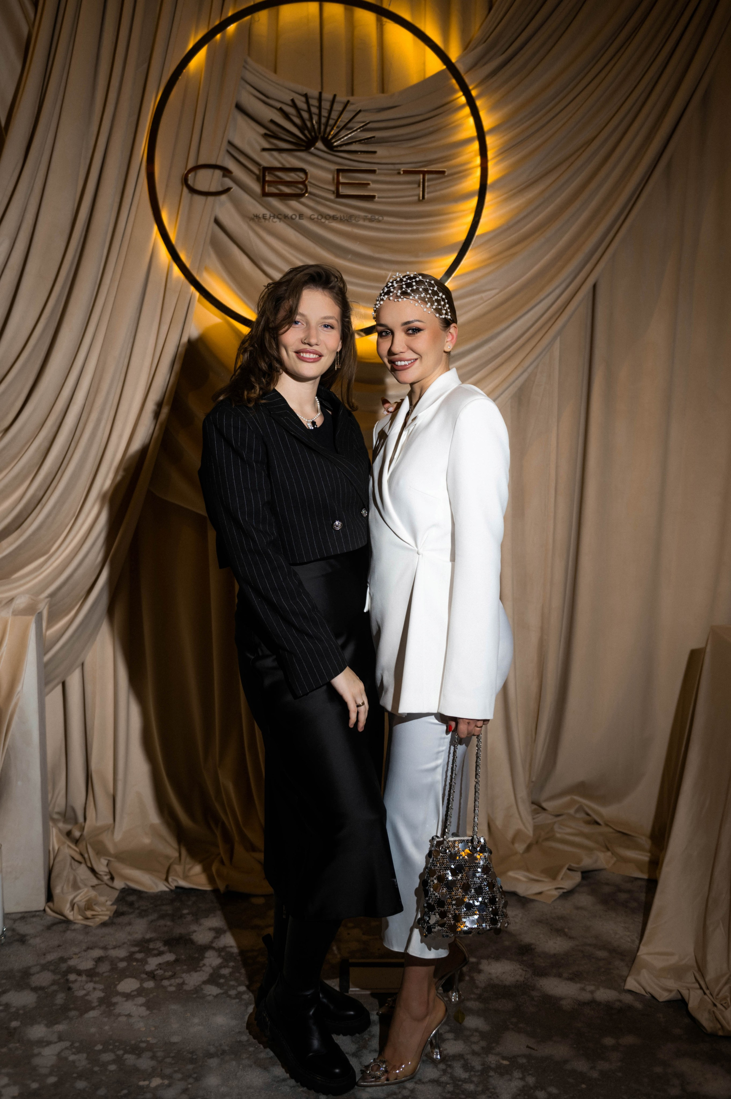 Light. Свадебный фотограф МОСКВА, КРЫМ, СМОЛЕНСК АЛЯ КОНОВАЛОВА