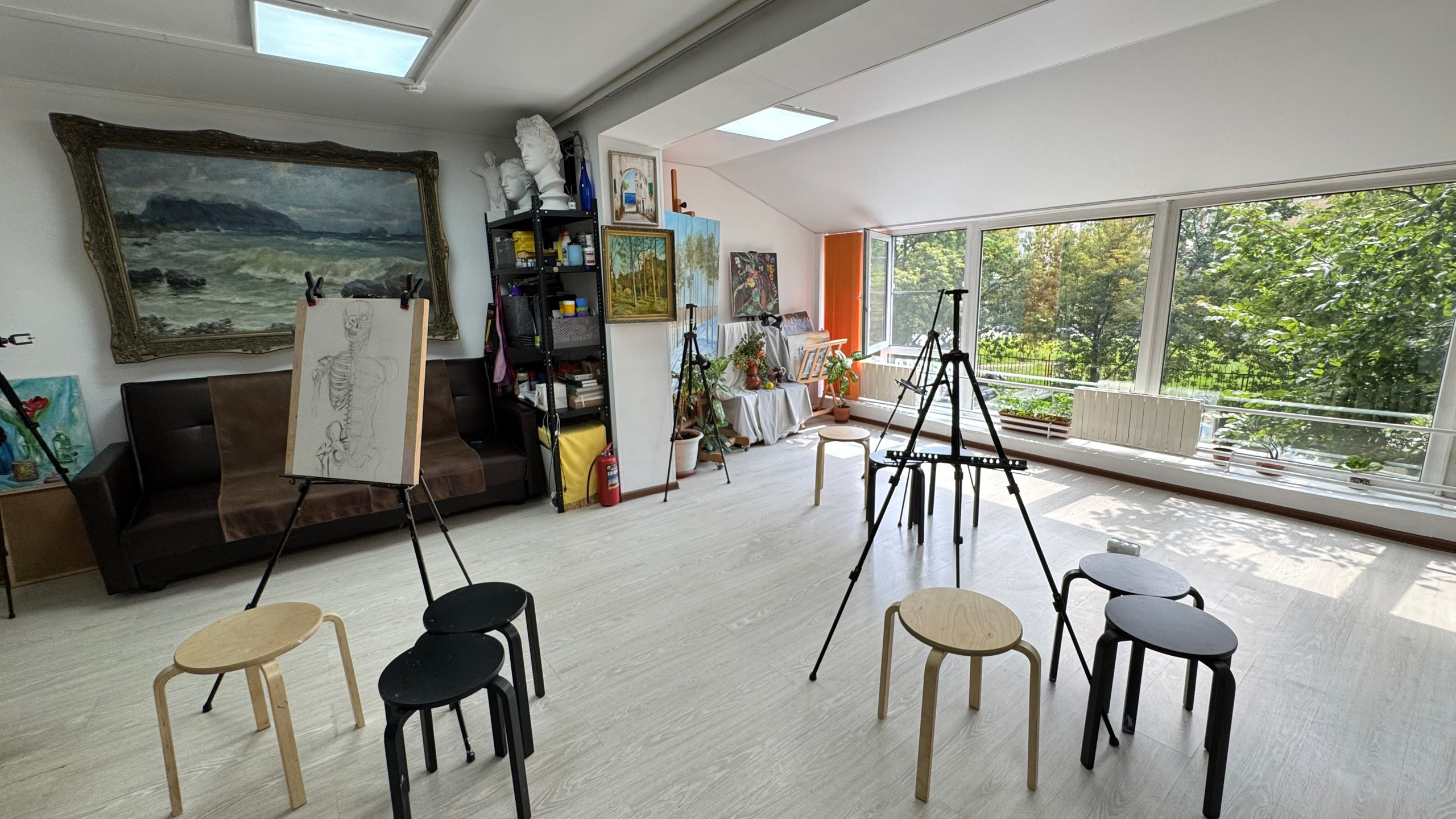 Контакты. Арт-вечеринки и мастер-классы в Москве для взрослых и детей