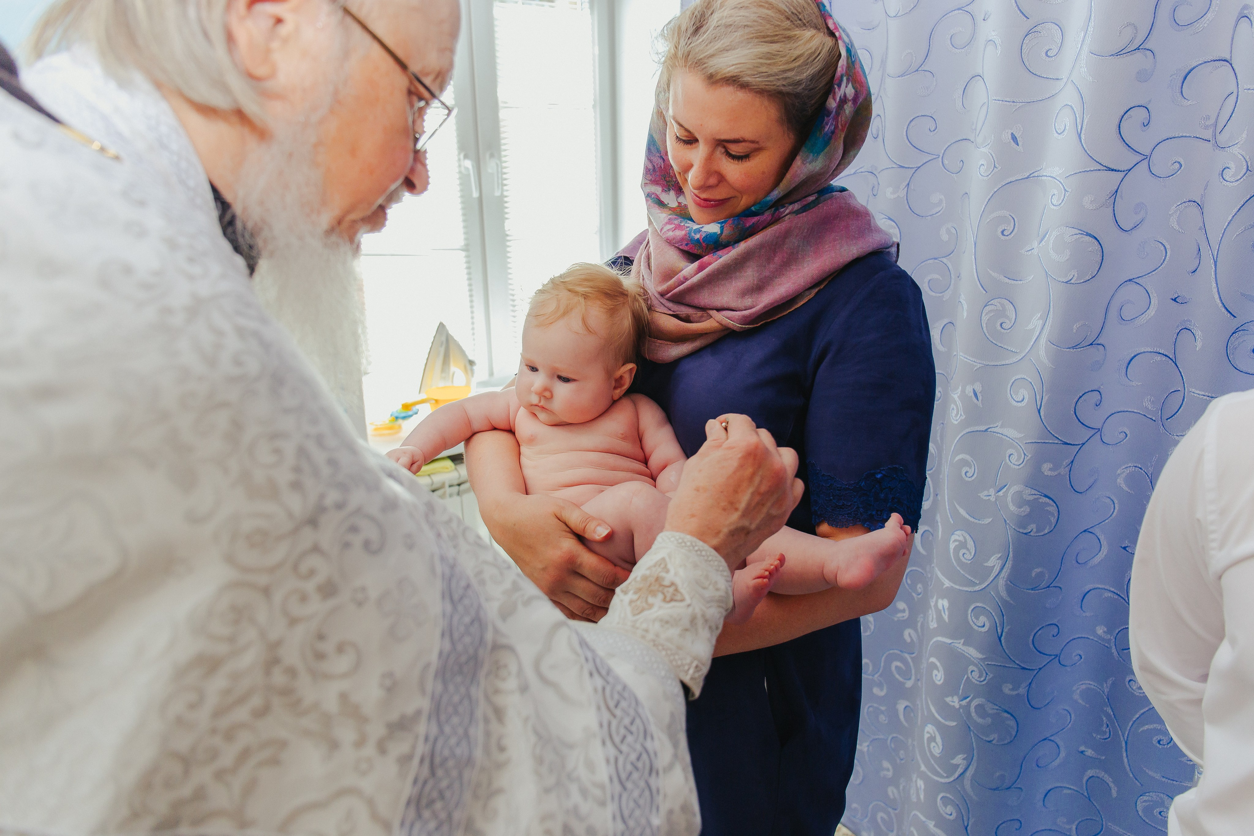 Фотосессия крещения малыша. Фотограф новорожденных и детский в Сергиевом Посаде Кругликова Юлия