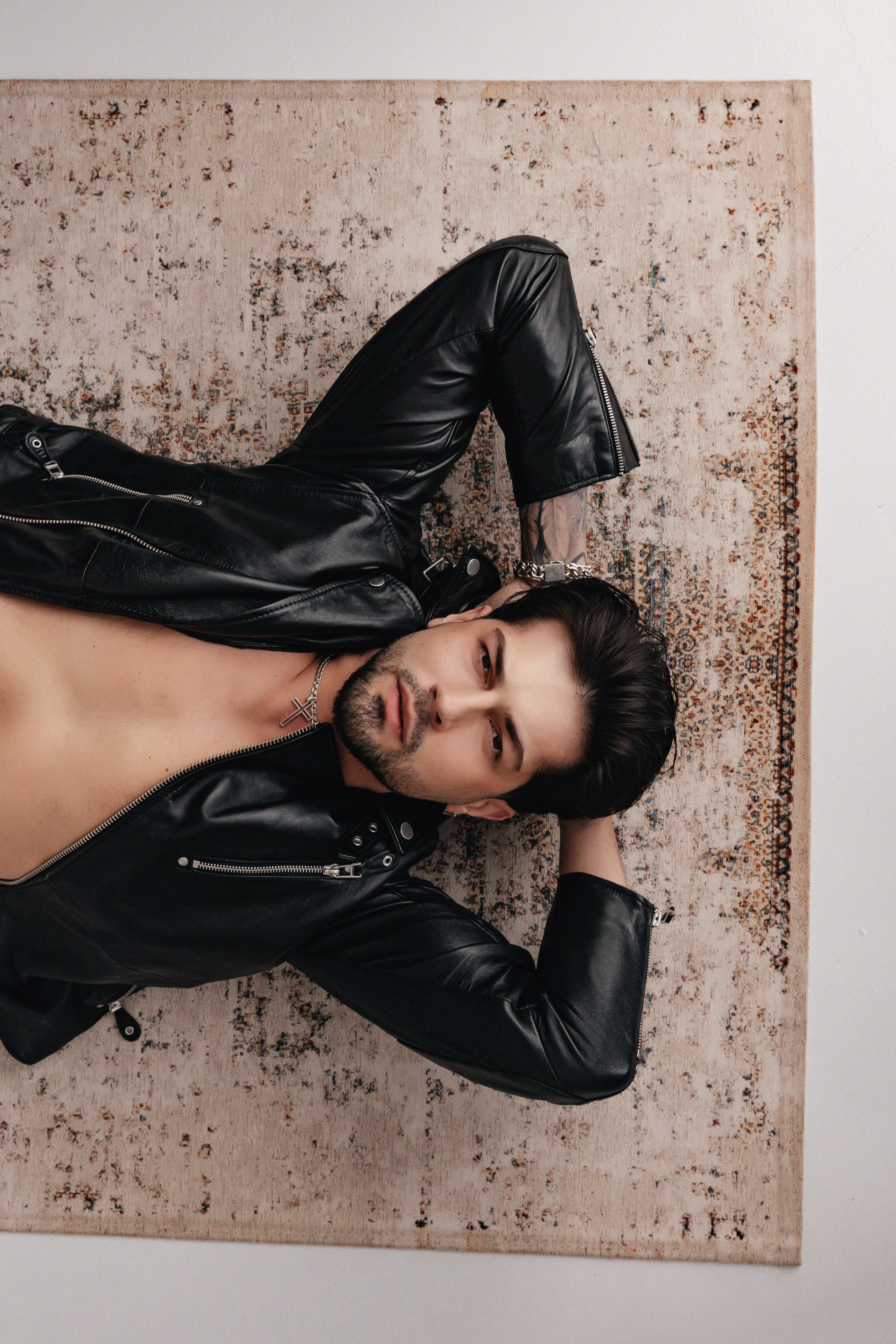 Мужской портрет — Александр