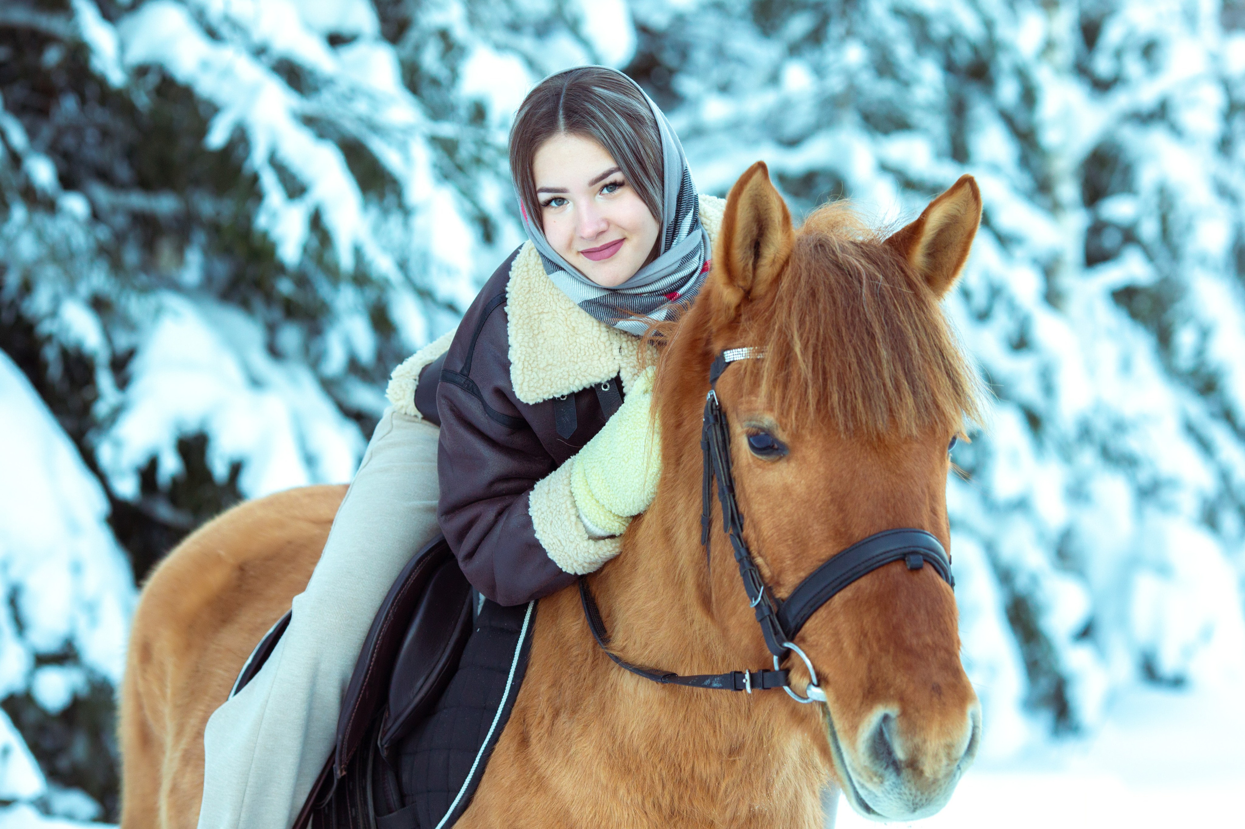 Лена. Фотограф Антонина Свешникова. ВЫПУСКНЫЕ ФОТОКНИГИ для детских садов и школ. Москва, Владимир