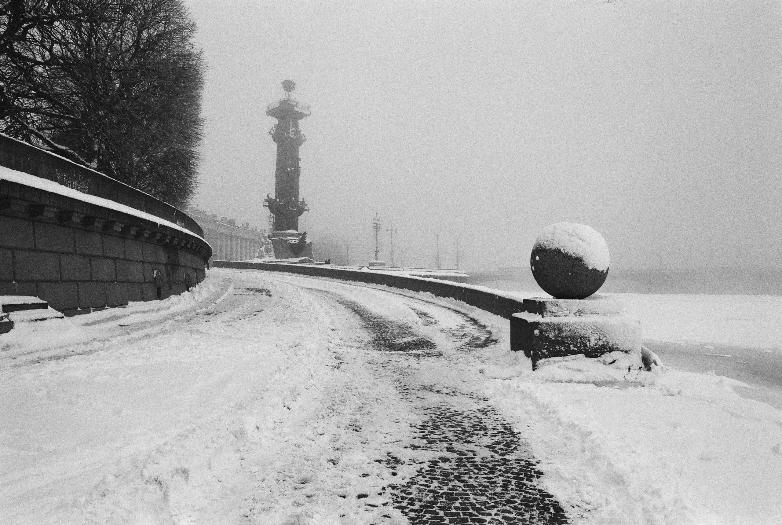 Фотографии черно-белые. Свадебный и семейный пленочный фотограф в Петербурге Истомина Ирина