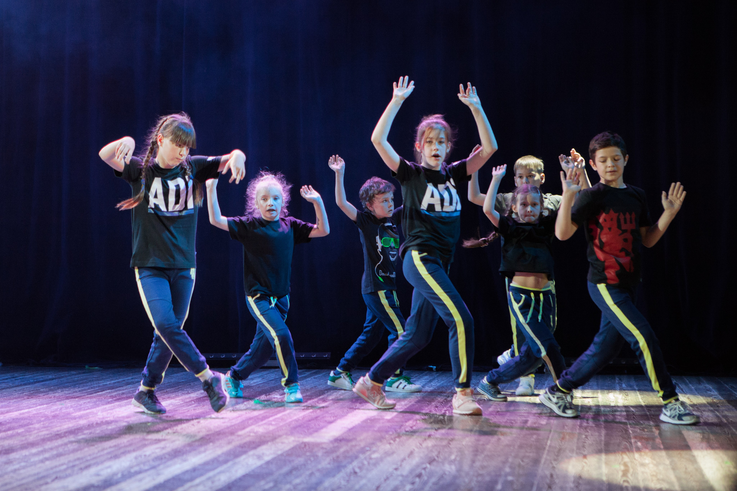 Танцы. Фотография, ретушь, сканирование, восстановление старых фото, интерьерная съёмка, студия. Данилов Александр, Москва