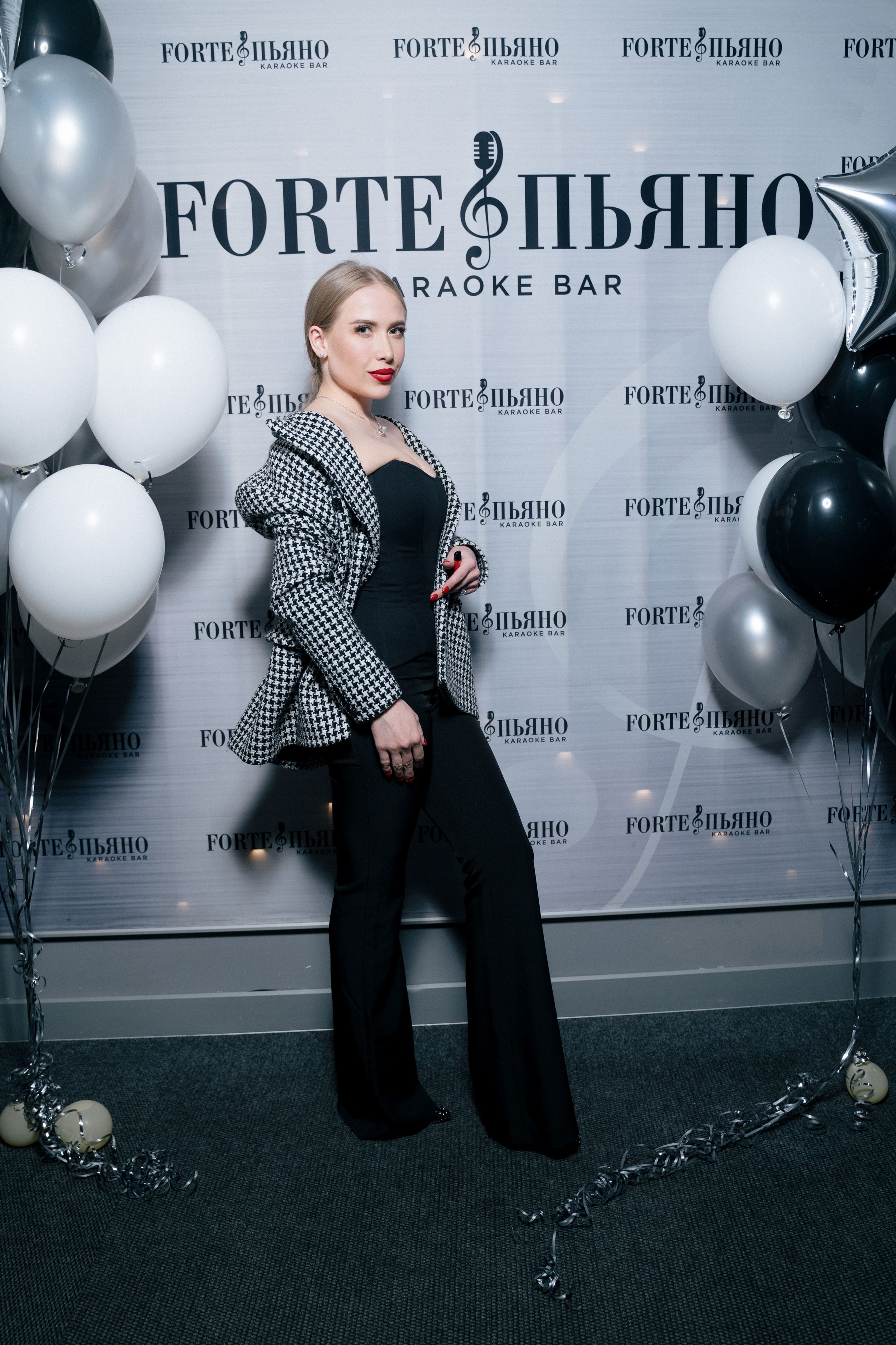 День рождения в караоке. Свадебный и портретный фотограф в Москве Гудумак Евгений