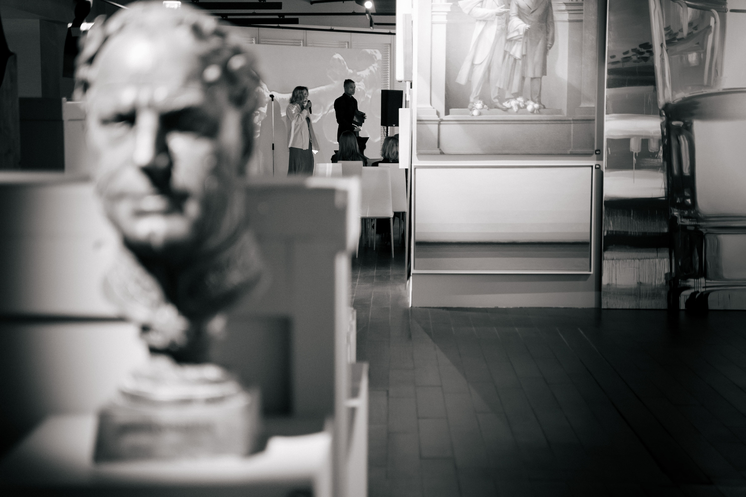 Творческий вечер в галерее Ilona K. Свадебный и портретный фотограф в Москве Гудумак Евгений