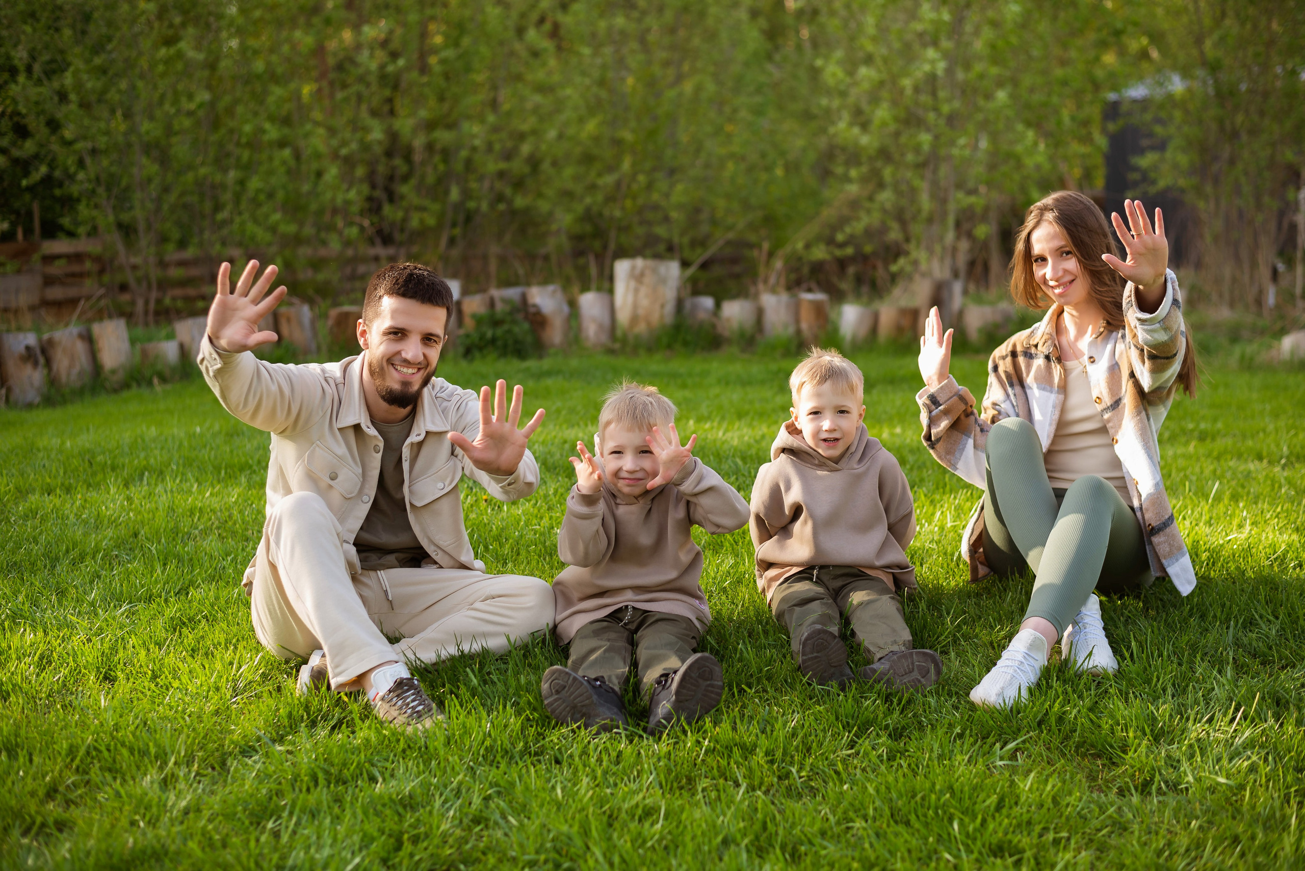 Таня, Святослав с сыновьями Макаром и Мироном. Фотограф в Екатеринбурге Юлия Бондарева