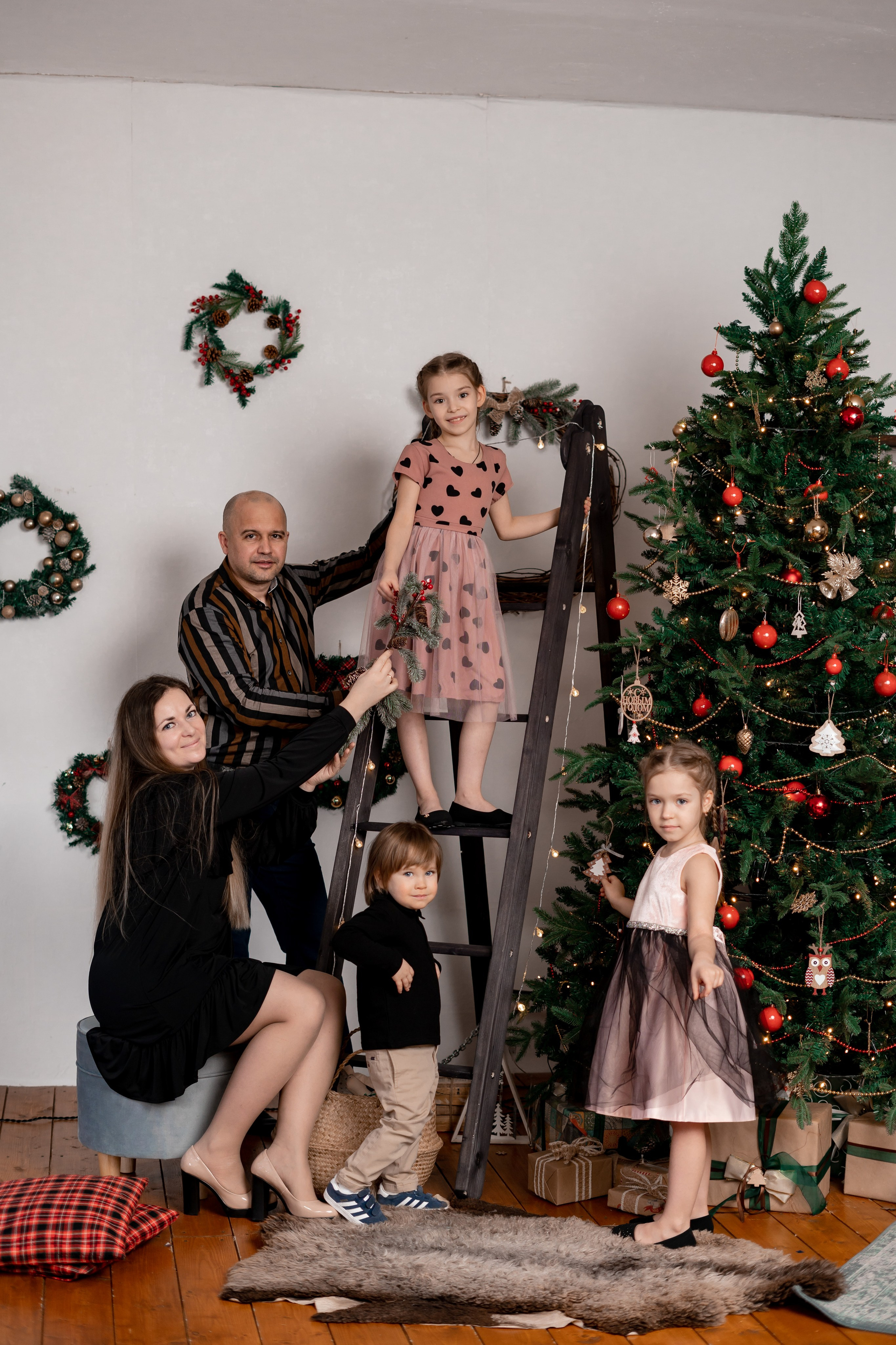 Новогодняя фотостудия. Семейный фотограф СПб Анастасия Василь. Фотосессия на годик