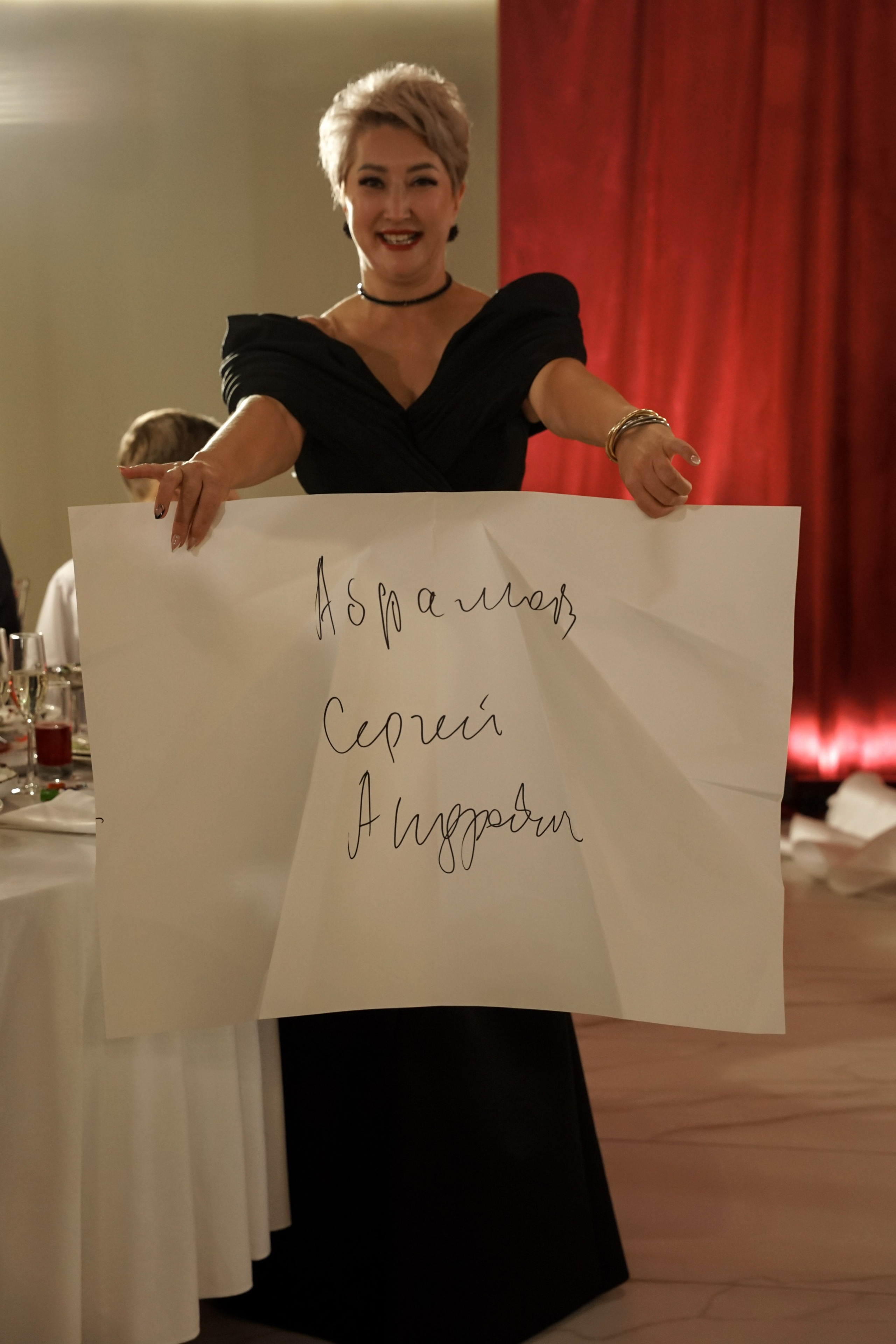 Кристина и Андрей: лавстори в гостинице и динамичный банкет. Фотограф в Иркутске