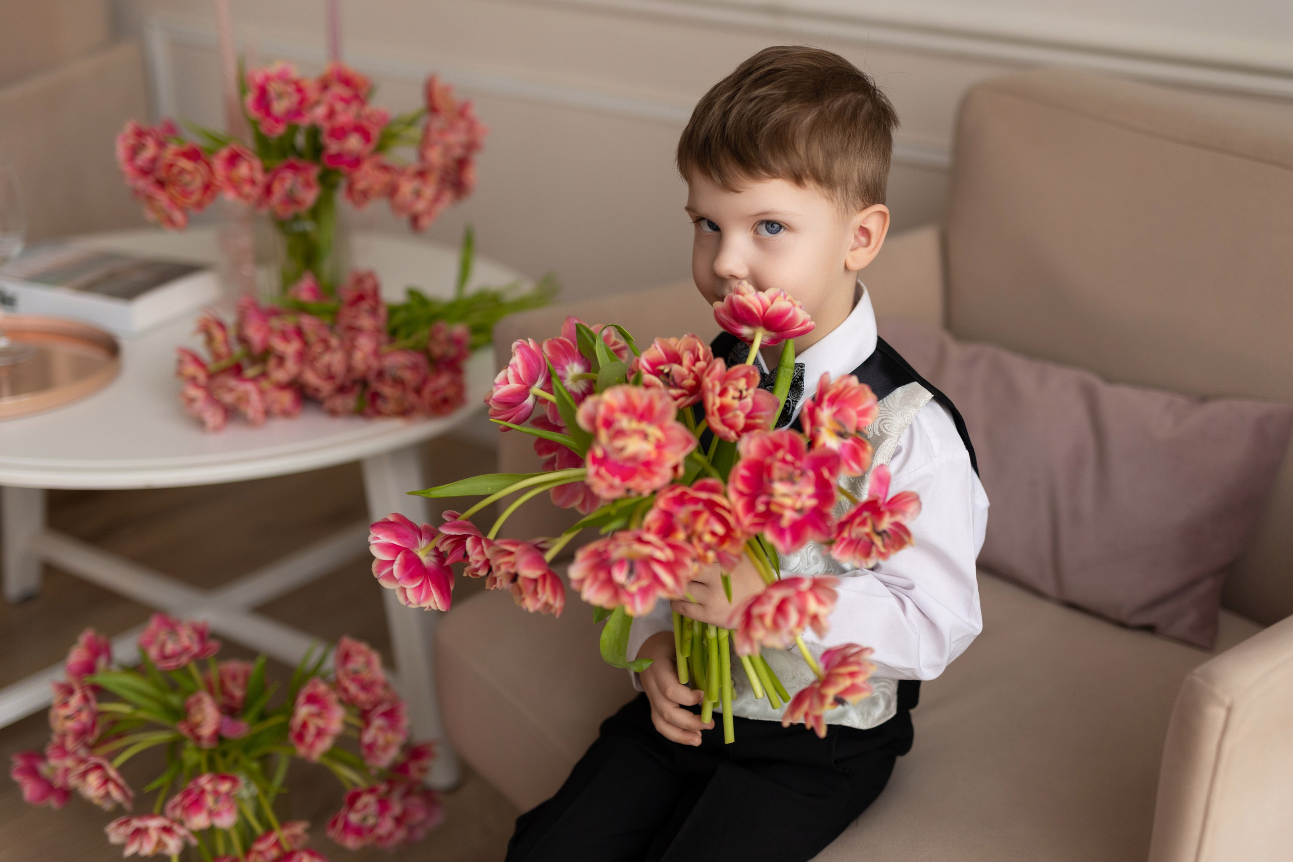 Фотосессии с тюльпанами. Семейный и свадебный фотограф в Санкт-Петербурге Татьяна Швыкова