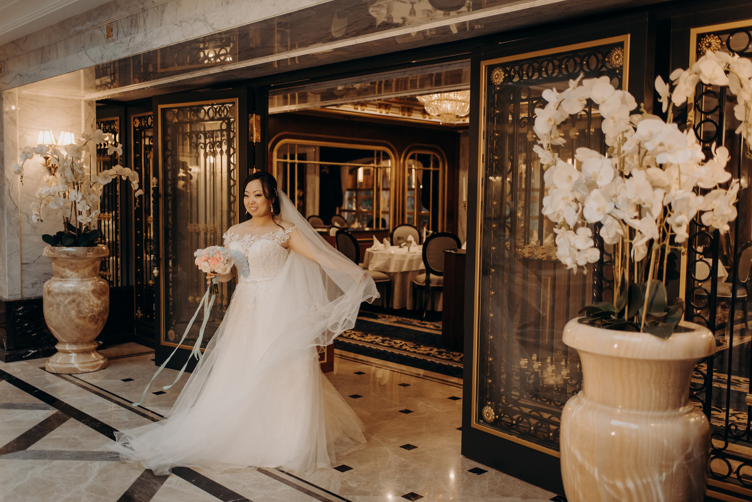 свадебная фотосессия в отеле Tsar Palace 