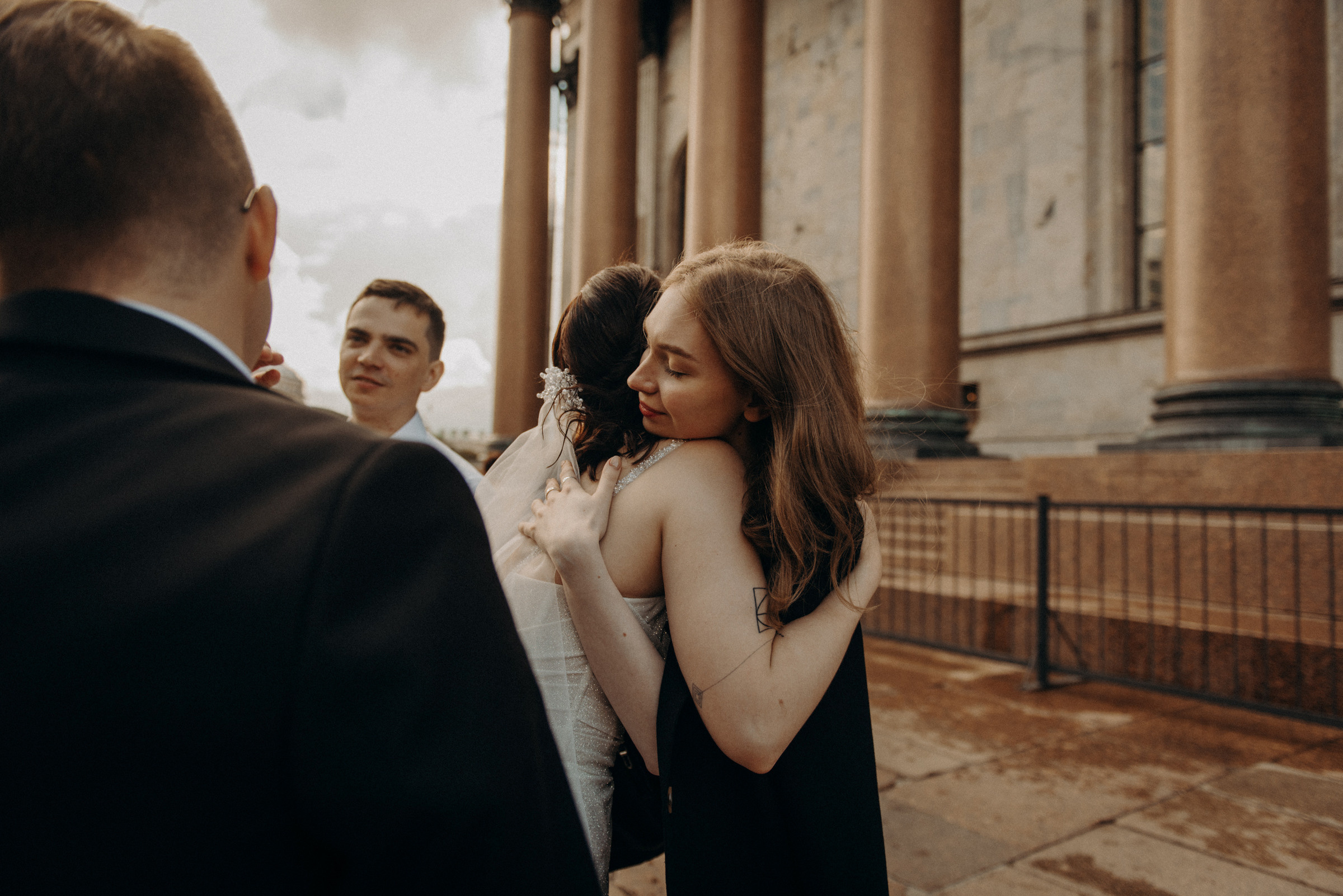 Камерная свадьба в дождливый день. Свадебный фотограф в Санкт-Петербурге Венера Ахметова