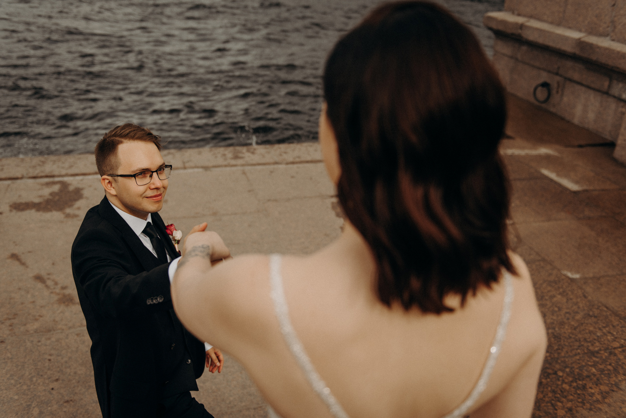 свадебная фотосессия на набережной Невы