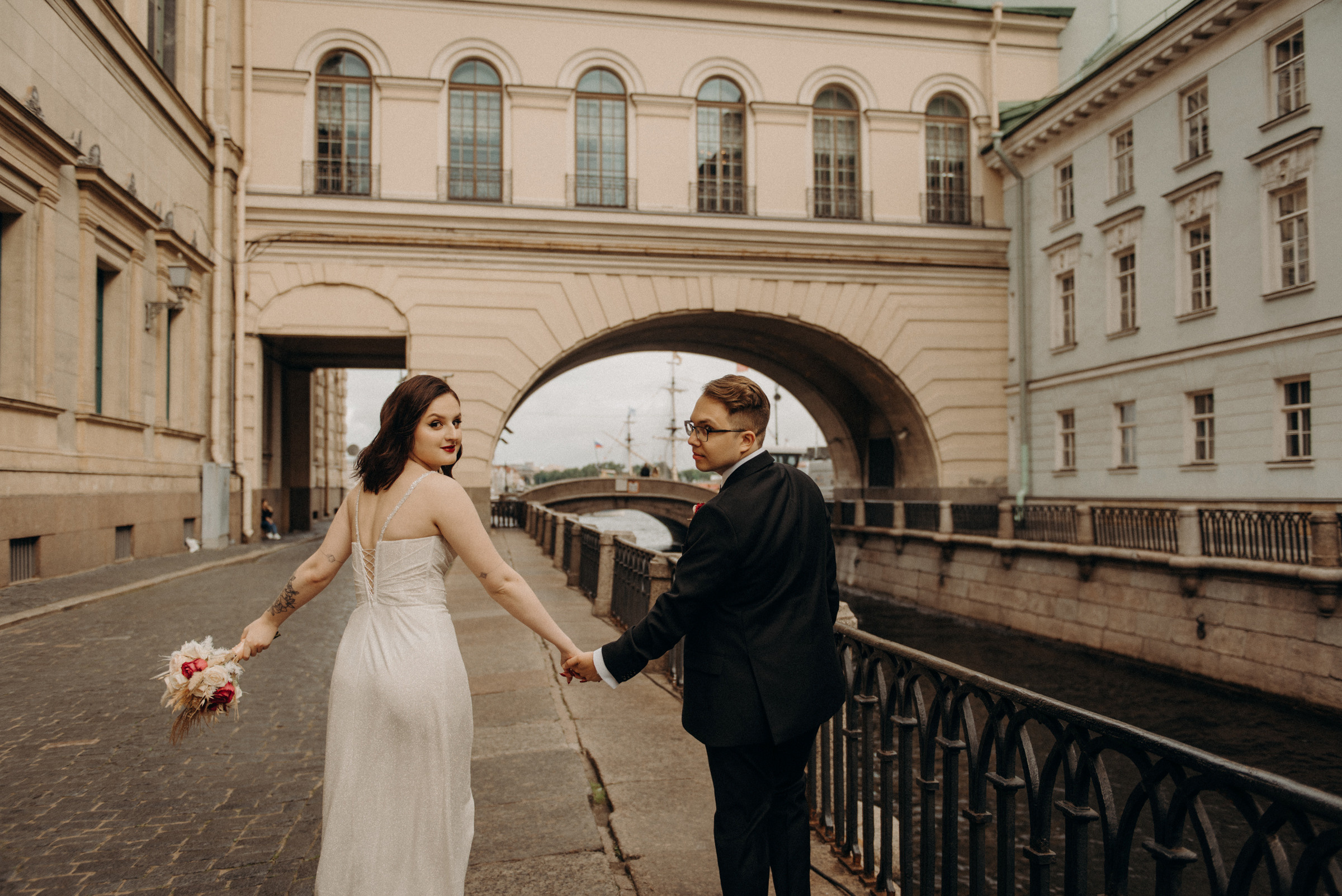 свадебная фотосессия у Зимней канавки
