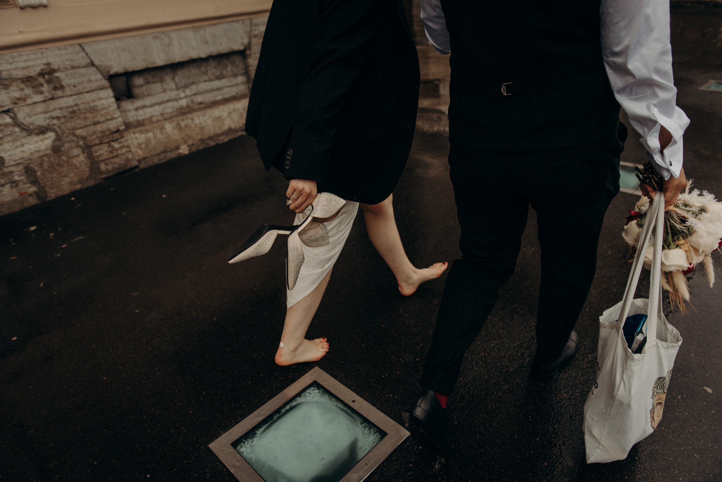 Камерная свадьба в дождливый день. Свадебный фотограф в Санкт-Петербурге Венера Ахметова