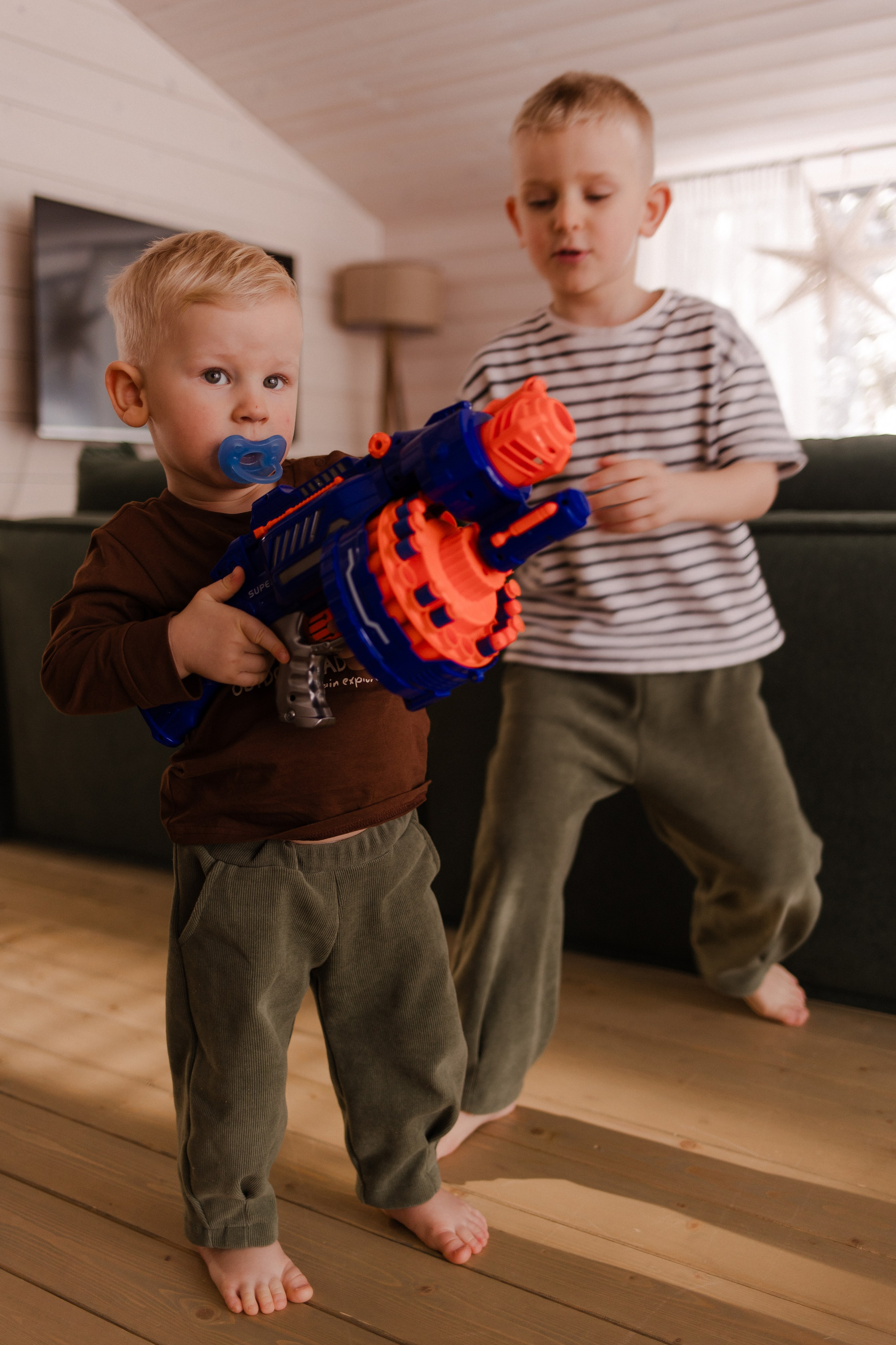 Акрам Ульяна и мальчишки. Фотграф в Москве Кузьмина Мария